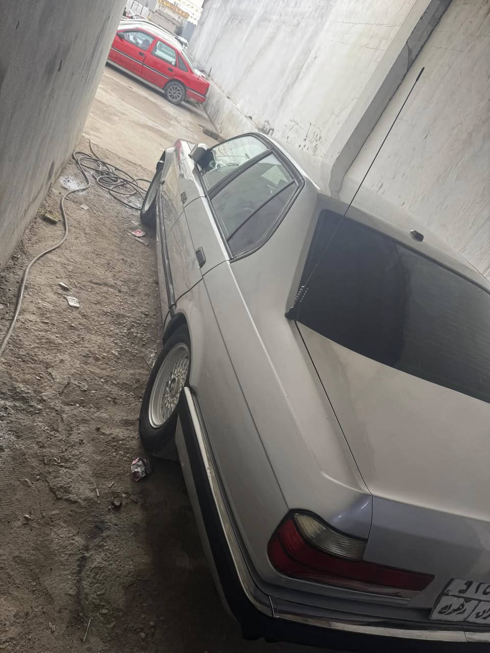 بي ام 730
موديل 92
كير محرك شرط 
كير ٣٠ 
محرك٣٠
داخل جلد مدوشم 
وكاله وتحويل شرط
ويل خليه 
رقم دهوك
عليها غرامات 400 دولار ينزل من سعرها 
السعر ؛50 وشويه مجال
***********
