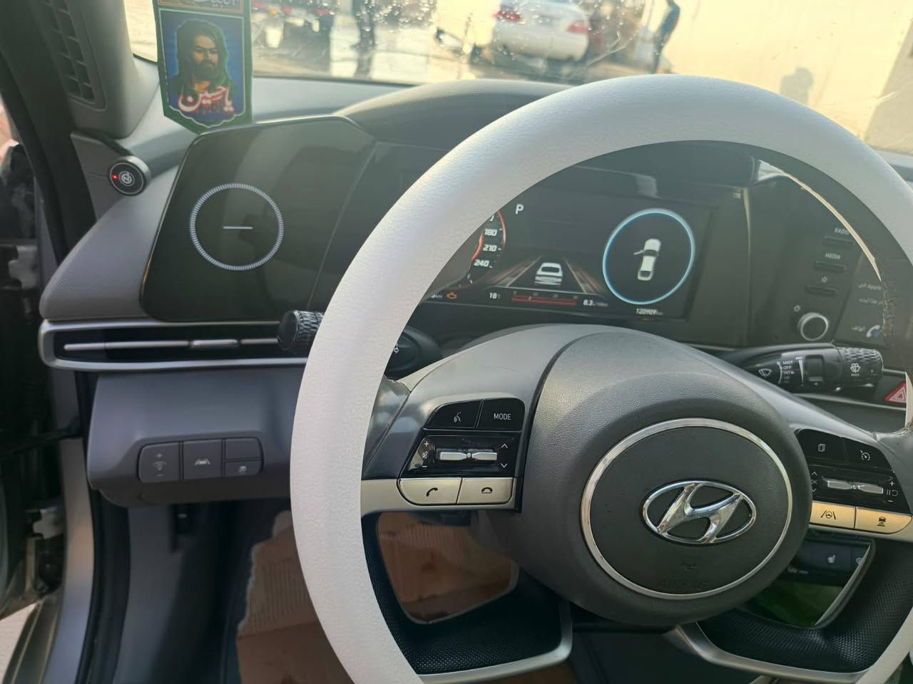 انترا موديل ٢٠٢١ كامل مواصفات رقم سلمانيه بسم شركه مكان البصره وارد امريكي ***********
حادث مثل ما واضح بلصوره  السعر ١٣٥
