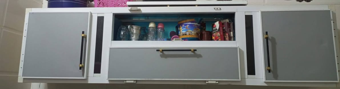 السلام عليكم كاونتر للبيع سعر 200 كنتور 5 برو للبيع سعر 110 ثلاجه 12 قدم جديده مستعمله شيء بسيط سعره 200 عنوان كربلاء قنطره السلام شارع المدرسي***********
