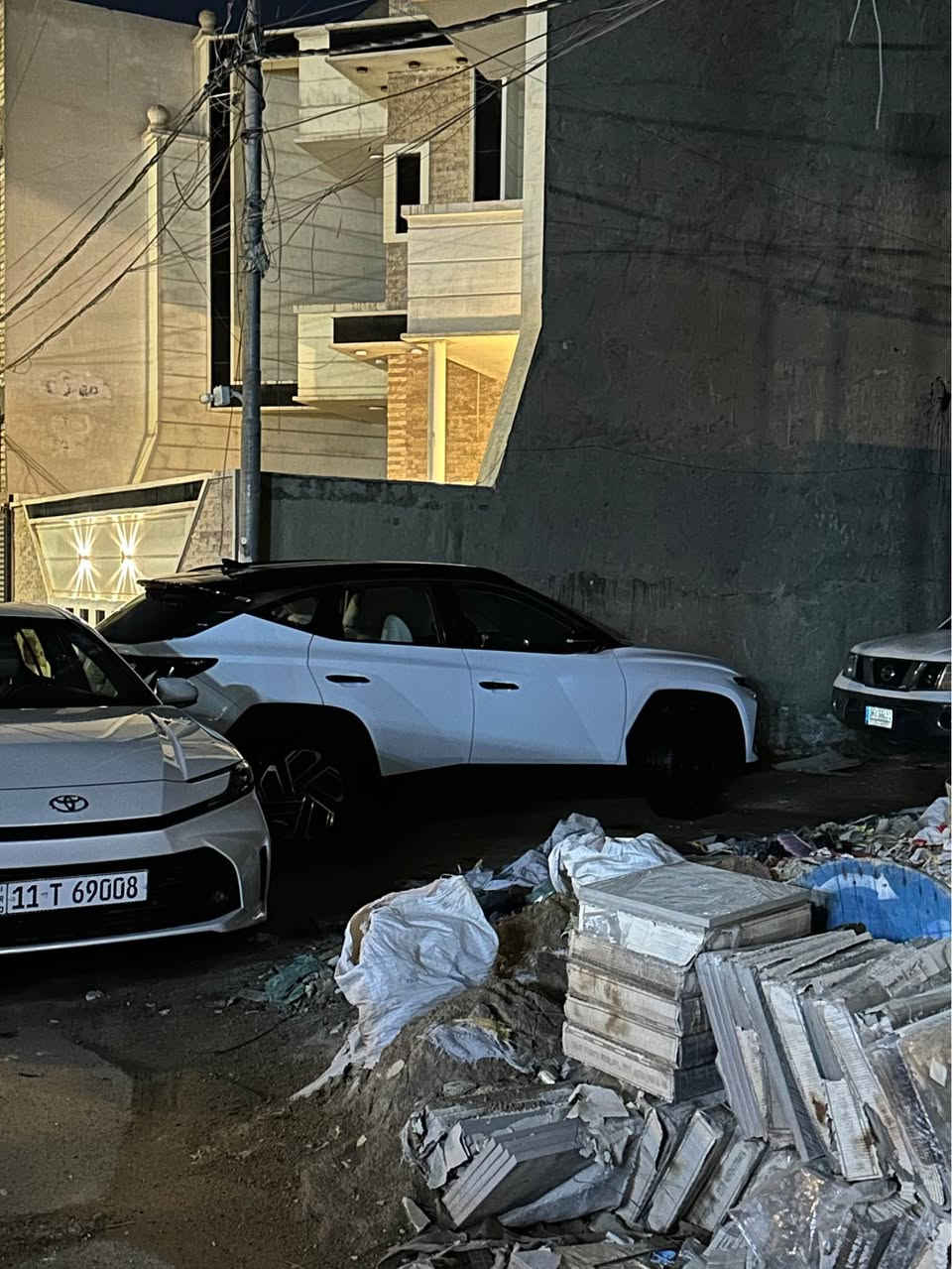 هونداي توسان 2025 
خليجي تو كلر 
ويل ١٩
ماشية 17الف km
صندوق كهرباء 
بصمه 
سايد بريك دكمه 
نظام نزول منحدرات 
Auto hold
شاشه جبيره 
Aplle car play /android auto 
تبريد بالكشنات 
كشنات كهرباء 
بردات خلفيه 
رقم بغداد 
بيه طخه صغيره بلصندوق مسحوبة pdr 
ورصعتين بلبنيد 
كفاله من الصبغ والتبديل كله كفالههه 
السعر 227 
*********** 
***********
مكانه بغداد بغداد, العراق
