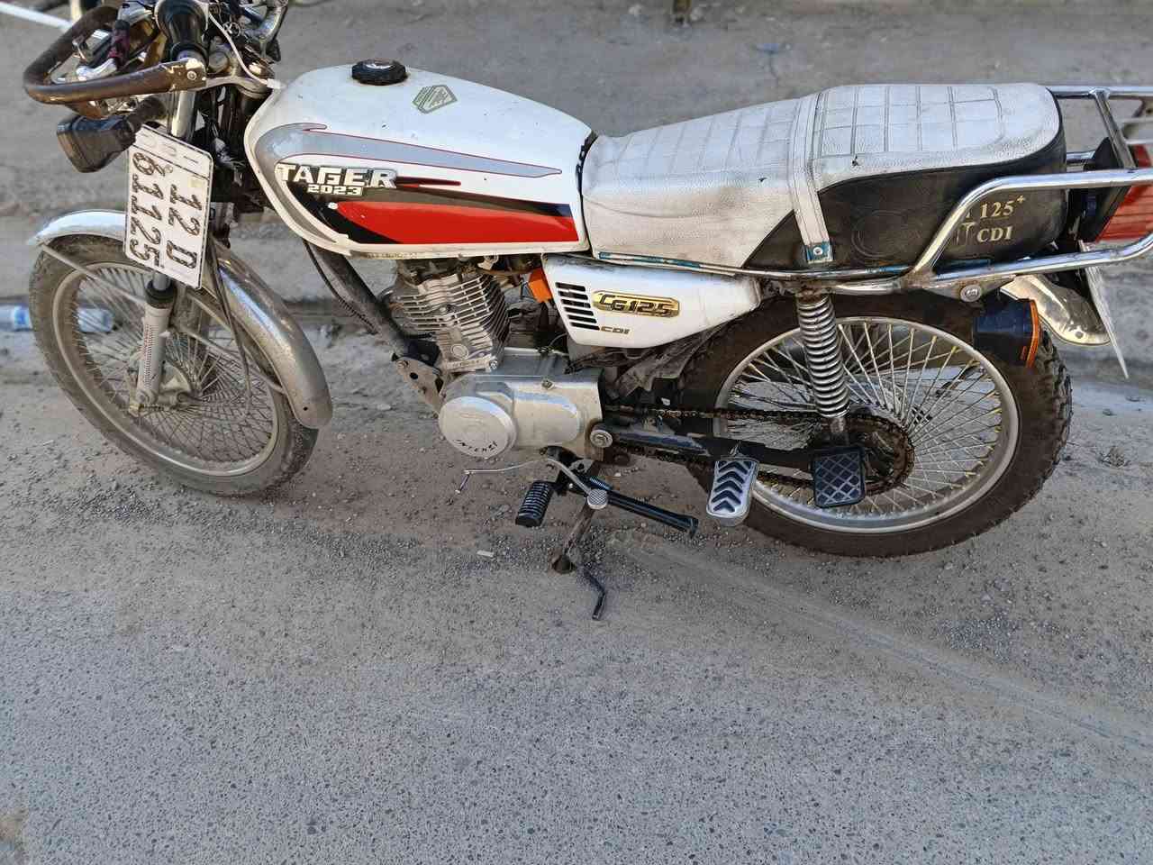 السلام عليكم تايكر مرقم موديل 23ماطور فول مكينة 25انتنس السعر 1650رقم ***********🏍️
