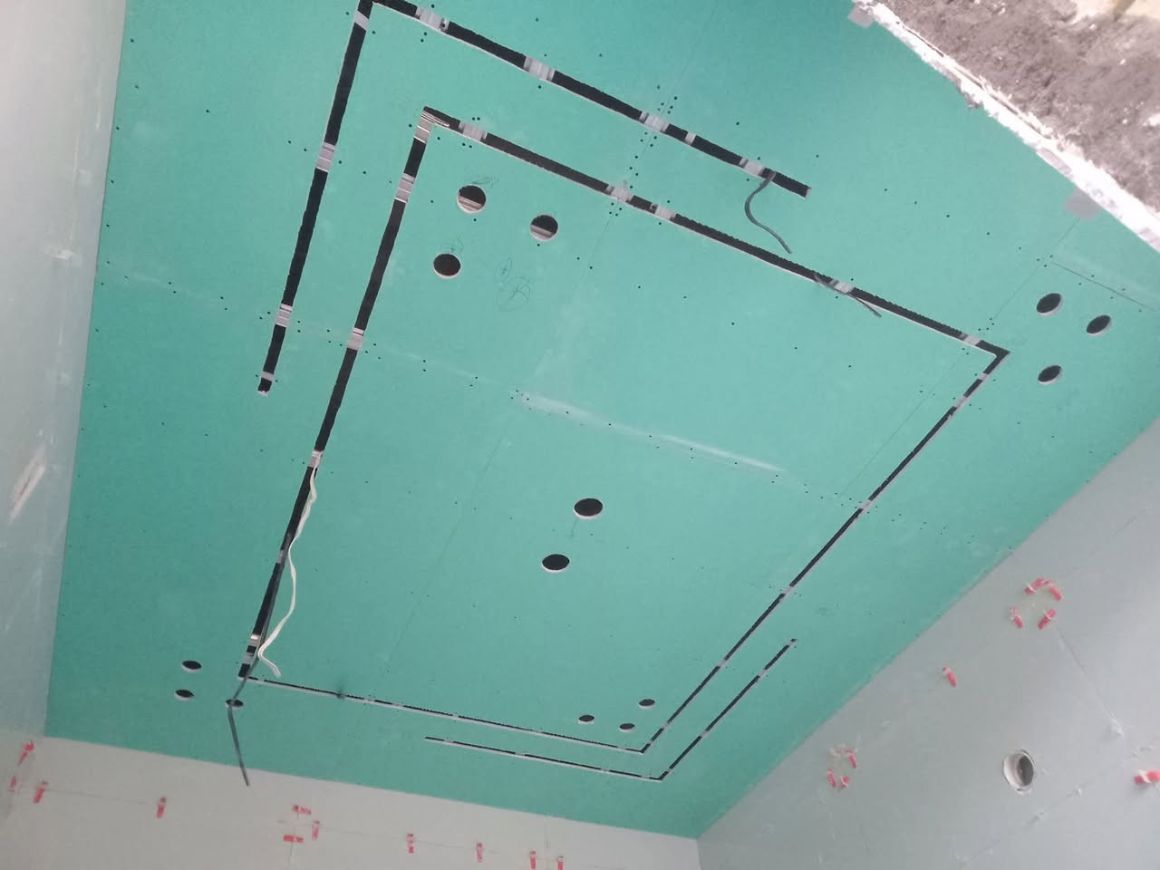 باسم الصباغ للديكور جبسون بورد كل شيء كل شيء ديكور ***********
