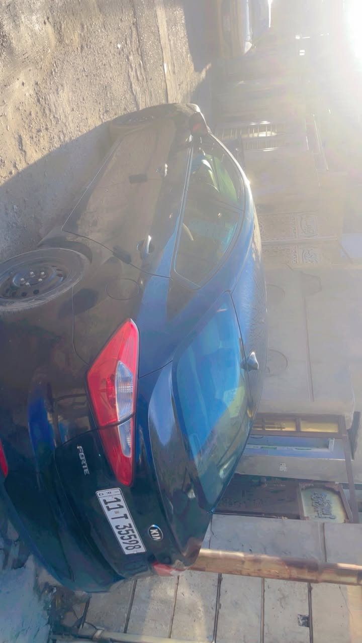 السلام عليكم كيا فورتي وارد امريكي 2016  سياره ابسمي  جاهزه مابيه نقص  السياره حادثه  جاملغ  الايسر وبيه رش باب وبيه  بارد  عارضه  95  مكاني المشتل   للستفسار ***********
