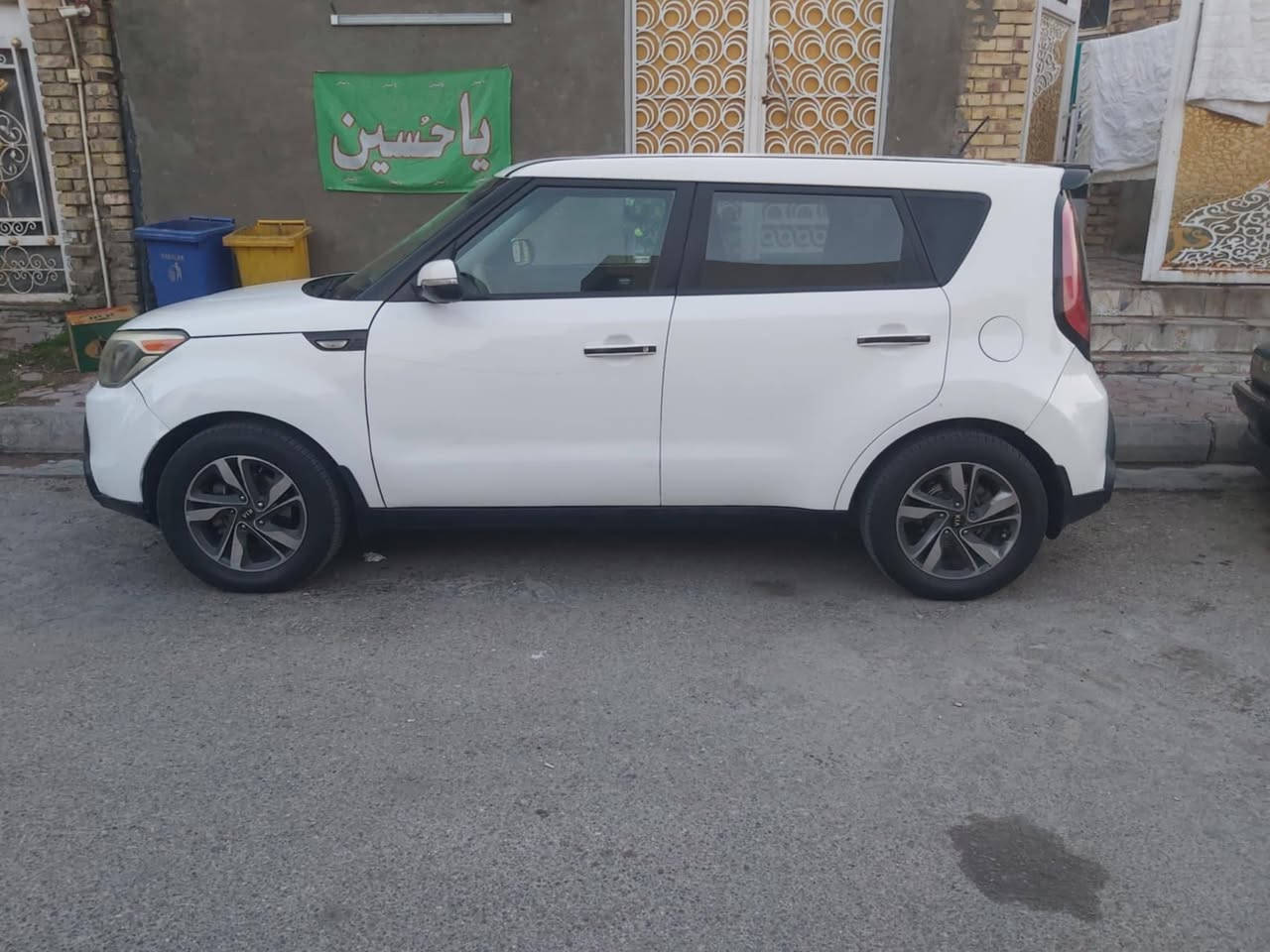 السلام عليكم
صول للبيع مستعجل 
موديل 2014واسط
سياره جاهزه بيه صبغ حزام بدون دواخل اثر شخوط وططخات بسيطه 
واسط دولي باسمي تحويل مباشر
***********
كوت الزهراء
السعر 88
