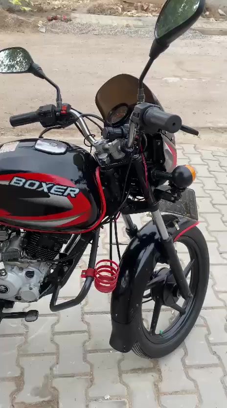 🏍️ للبيع: دراجة "واحد على واحد" - نظافة 100%
المواصفات:
الحالة: نظافة فول، دراجة تخبل وما بيها أي نقص.
المحرك: مجفتة "تجفيت شركة" (شغل درجة أولى).
الإضافات: دراجة "فول على حسب الأصول"، جاهزة من كلشي (شغل واطلع).
السعر: 1,900,000 دينار (مليون وتسعمائة ألف).
📍 المكان: بغداد - البلديات - تقاطع الكهرباء (الاستكشافات).
📞 للتواصل والاستفسار (واتساب): ***********
