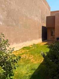 قطعه ارض للبيع بغداد تحديدا العامريه  شارع السفارات السايدين  المساحه ...