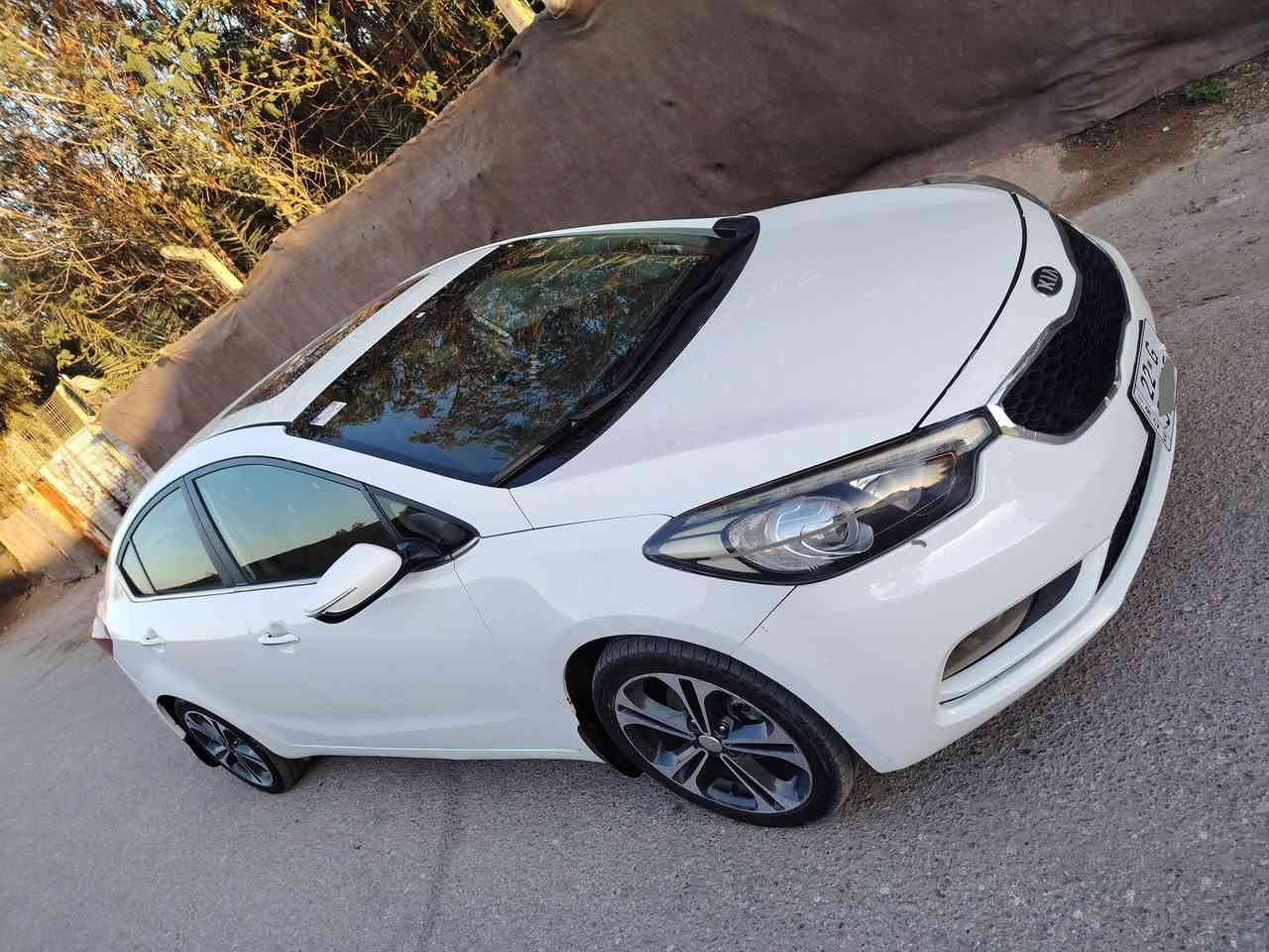 ا كيا سيراتو خليجي 
-مديل 2013 شكل 14
-فول مواصفات 
-تشغيل بصمه
-تحم سترين جهتين
-بصمه 
-مري شفط
-تبريد قطعتين
-لدات امامي خلفي 
تبريد خلقي -
-حساست امام خلفي
-ويل كروم 
-تخم تاير
-باتري جديد 
-مكينه 1600 دووش 
-مكينه لابخار ولاتنقيص 
-تبريد شغال
وبعد موصفات هواي رقم أربيل دولي سنويه 2031
-سعرها 126  $ بيه  مجال بصيط  السياره بيه اقل ربع الباب صبغ بدون داخل الاستفسار  ***********
