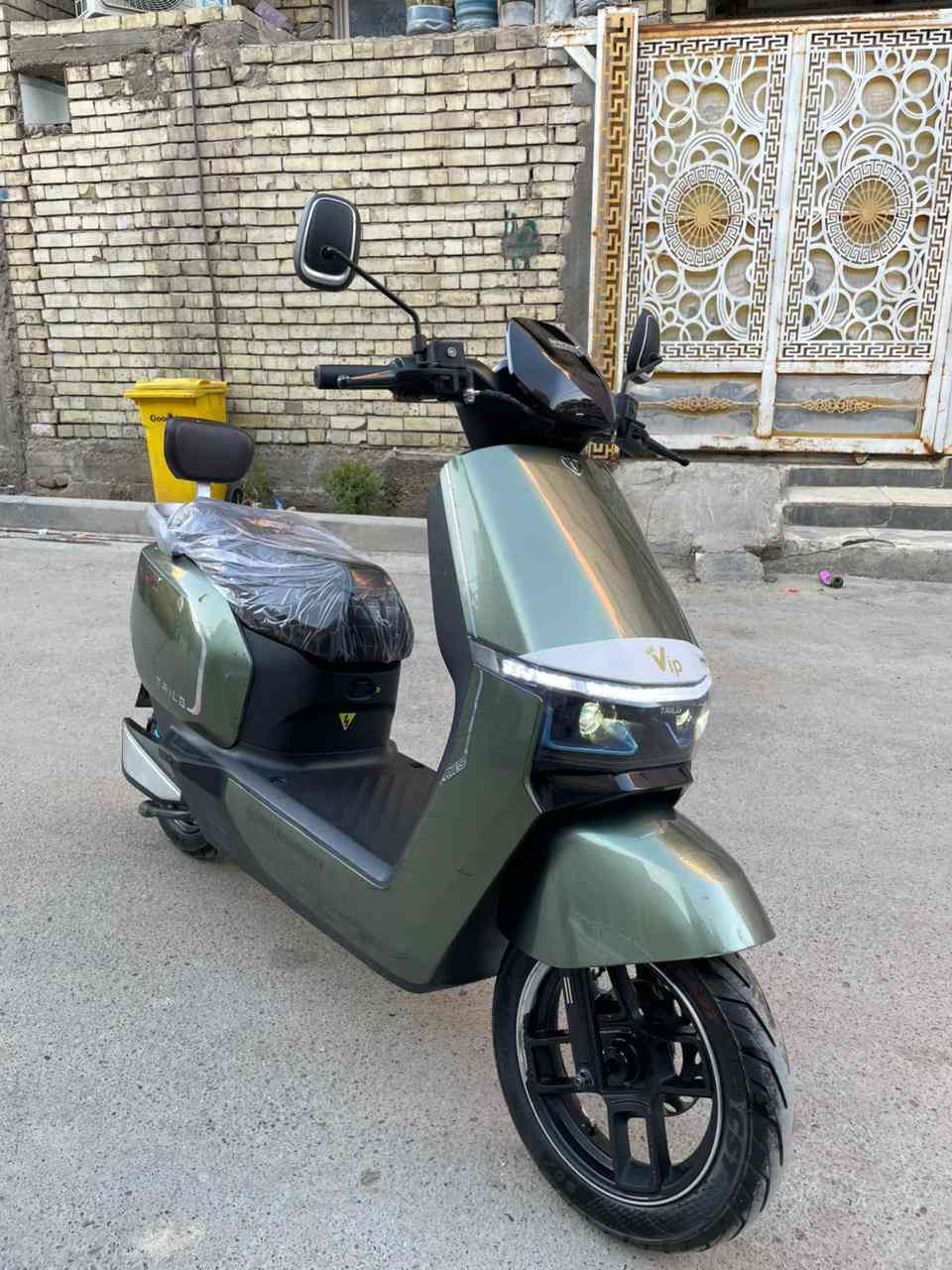 السلام عليكم للبيع دراجه شحن تالج دراجه نضيفه مابيها نقص 6 بطاريات نضيفات ملف 2000 سرع 3 بريكات دهن اشاير يمنه يسره لايت زنون عالي ناصي بصمه وسويج وكارت نضام البارك مكاني بغداد جديده سعر 675 وبيها مجال ***********
