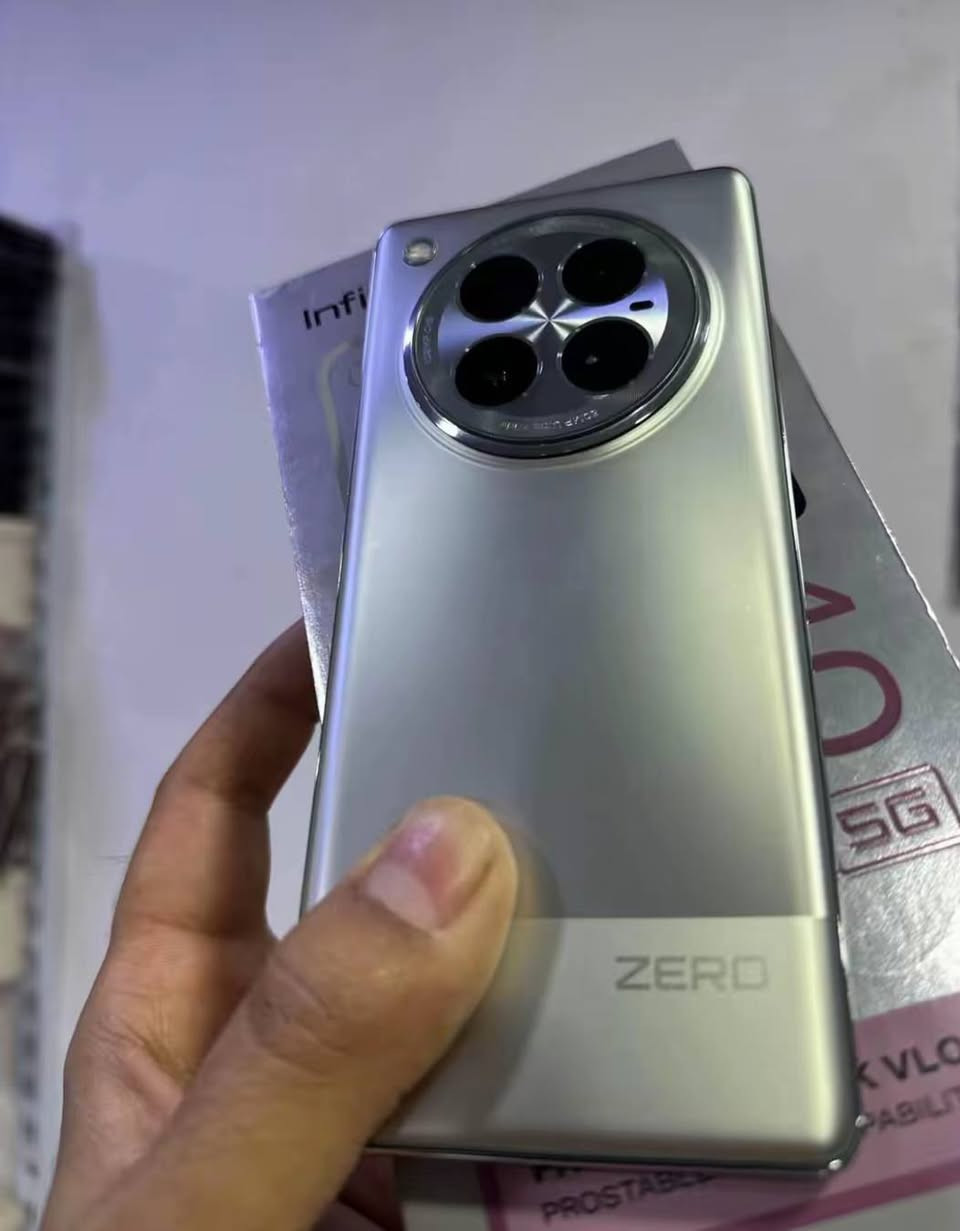 Infinix ZERO 40  ذاكره  512
السعر 290 رقمي***********
