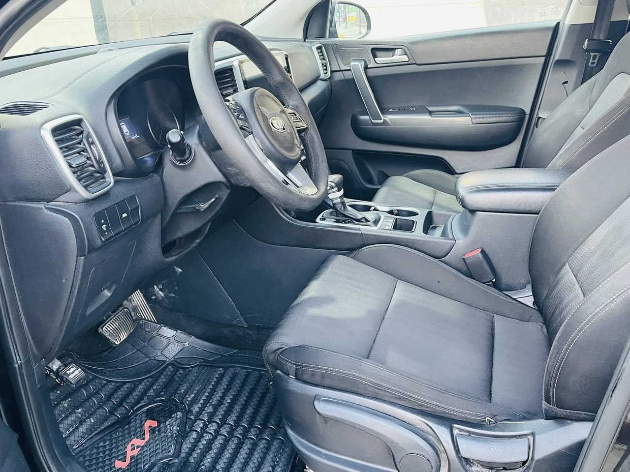 سلام عليكم للبيع كيا سبورتج يالله
موديل 2020 لوون اسود 
ضرر جاملغ وحافه البنيد 
رقم اربيل باسمي نص فول 
شاشه 
حساس 
فور ويل 
مود  درايف 
تحكم جهتين 
كير محرك مكفول 
العنوان بغداد البلديات 
السعر( 148) وبي مجال ‭***********
