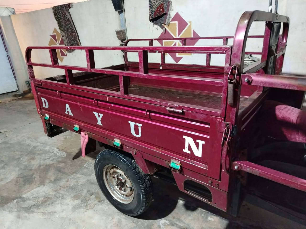 السلام عليكم البيع ستوته دايوان موديل 2018 السعر 800 وبيهة مجال شي قليل المكان ديالى الخالص الاتصال على ***********
