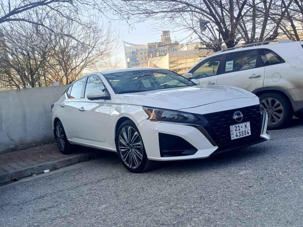 ئاڵتیما قەپات مواسەفات SL 
مۆدێل 2024
فوول فوول 
لایت لید زینون
کوشن کارەبایی
کوشن هیتر
ڕادار 360 دەرەجە
کامیرا 360 دەرەجە 
سوکان هیتر 
کوشن جلد
ئاوێنە ڕادار 
تحدید سورعە 
خەتی جادا 
ئۆتۆ هۆڵد 
ئۆتۆ ستۆپ
برێک بەصمە 
تحکمات سەر سوکان .
نیضام سپۆڕت.
AWD
تبرید مەرکەزی نیزام سپلت 
زۆر مواسەفاتی تر .
سەیارەکە پێش و پشت کەپسە ئێرباک بەس سوکان تەقیوە . چوار پارچەی گۆڕاوە لای سایەق دوو چامڵغ و دوو دەرگا ئێرباک شان نەتەقیوە .تەنها 18 هەزار ڕۆشتووە سەنەوی  تا 2031 تازەیە .هەمووگیانی بەشەرت بێ شانسی گرتن بە شەرت .. سعری 168 و مجال  *********** شمشمل, السليمانية
