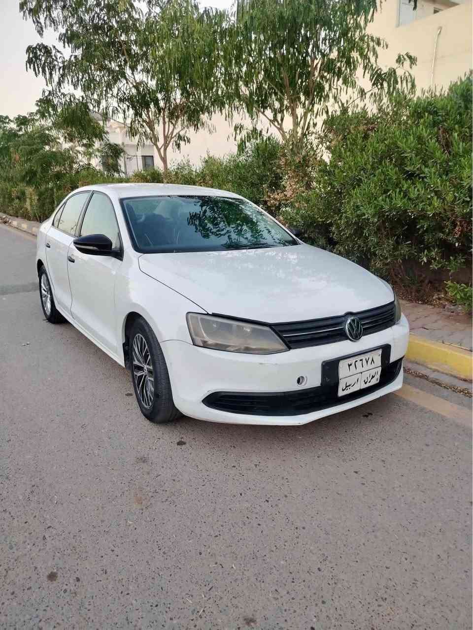 للبيع سيارة جيتا موديل 2012 خليجي
سعرها 95 ورقة بيها مجال بسيط.
گير محرك بشرط الفحص بدون عيب
بيها صبغ 3 قطع كدام بدون دواخل
سيارة بسمي سنوية ساقط شرط تحويل
صدر امامي خلفي تخم تاير جديد تبريد شغال
مكان سيارة كركوك مركز مدينة .

*********** كركوك, العراق
