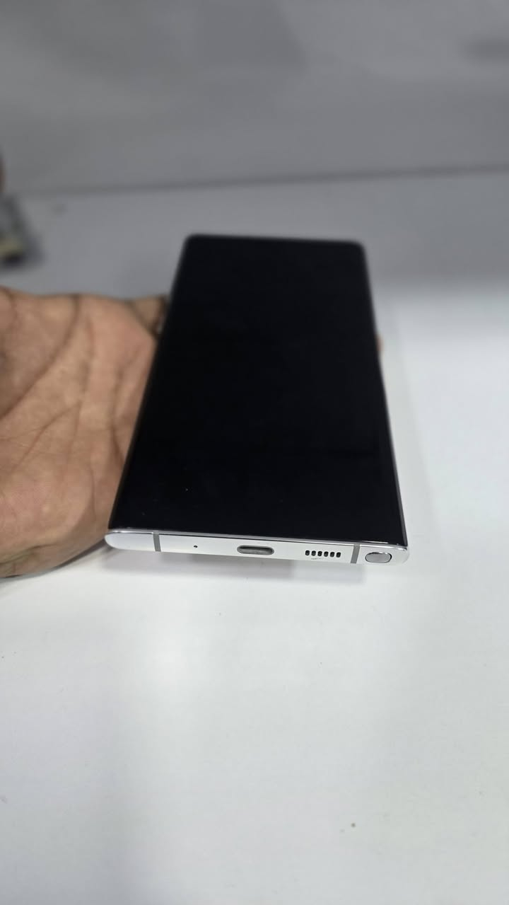 سامسونك نوت ١٠ بلاص مبدل شاشه
بيه فطر بضهر مابيه اي عطل جهاز نظيف وسريع
*********** واتساب
سعر ١٧٥ الف
