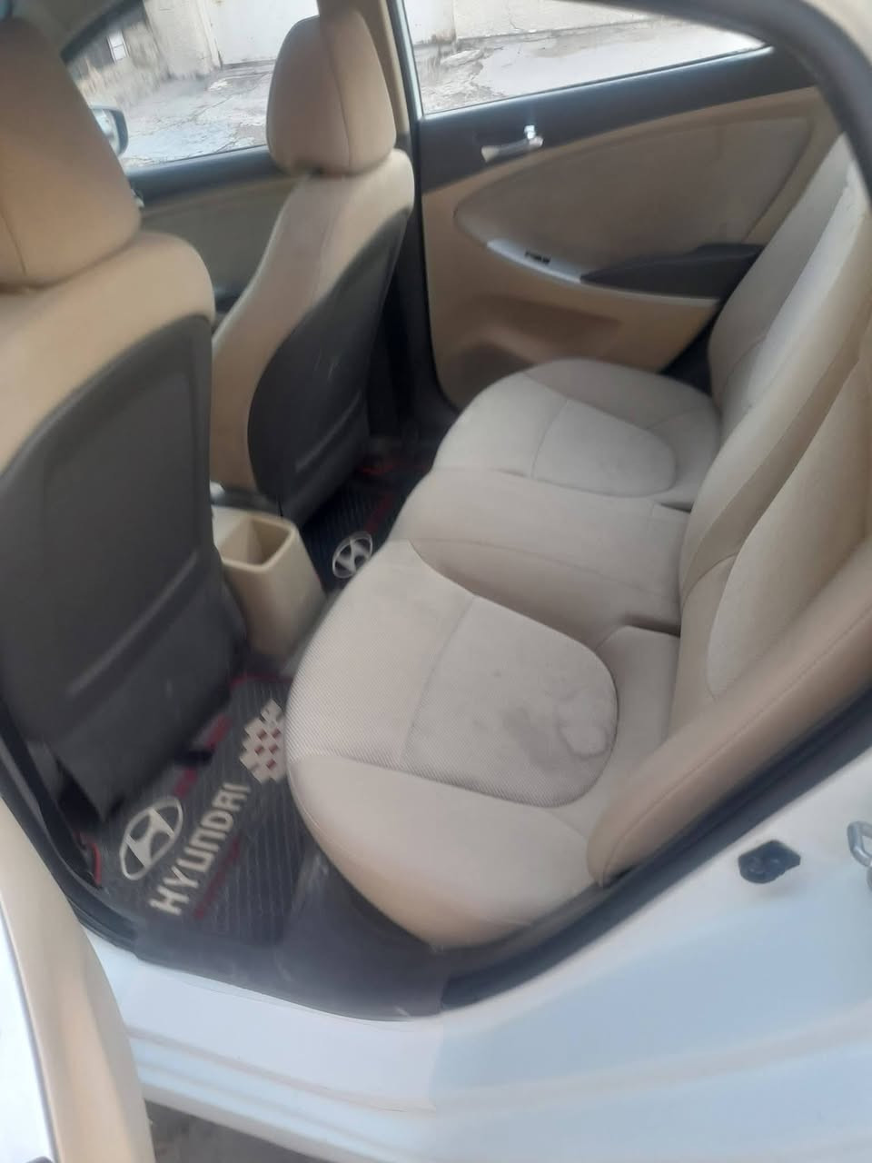 سياره اكسنت خليجي ٢٠١٤ فول مواصفات فتحه شاشه كامره تحكم ستيرن إشارة مري بدون صبغ فقط كارت صبغ جوه الرقم الخلفي محرك ١٦٠٠ دبل قطره السعر ١٠٧ مكاني بغداد شهداء البياع ***********
