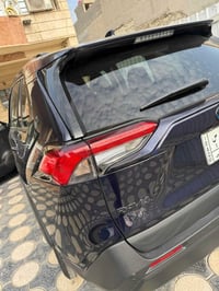 للبيع سياره راف فور موديل 2022 وارد أمريكي فول مواصفات xle  هايبرد بدو...