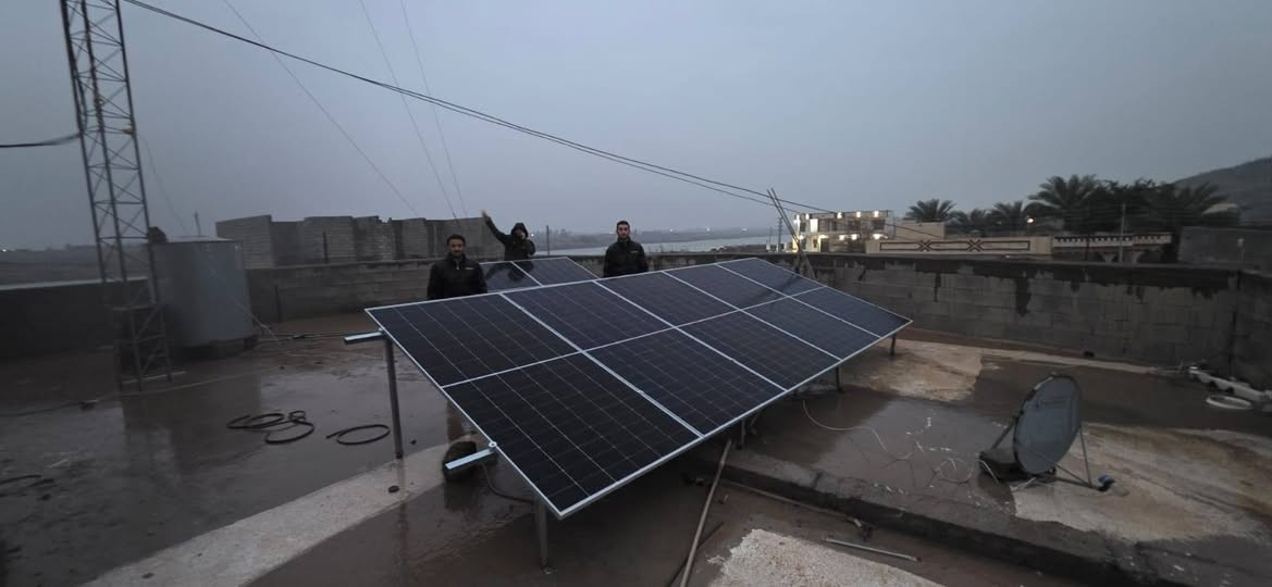 بفضل الله وبحمده قامت كوادر شركتنا (شركة المهندس للطاقة الشمسية) بنصب منظومة طاقة شمسية منزلية لأحد زبائن شركتنا
العرض الاقوى تحطيم الاسعار 🔥 🔥 🔥 🔥 🔥 🔥
العرض الاول 🔥 🔥 🔥
السعر : 3،750،000 نقدا
السعر : 4،750,000 قسط 
القسط الشهري 263 الف فقط
القدرة : 15 نهاري و 15 ليلي 
الألواح: 620 واط ضمان 15 سنة  عدد7
البطارية: ليثيوم حجم 15 كيلو واط ضمان 5 سنة
الانڤيرتر :  حجم 6 كيلو مع واي فاي مدمج ضمان 2 سنة 
العرض الثاني 🔥 🔥 🔥
السعر :  3,250,000 نقدا
السعر :4,250,000 قسط
القسط الشهري 236 الف فقط
القدرة : 10 نهاري و 10 ليلي 
الألواح: 610 واط ضمان 15 سنة  عدد 5
البطارية: ليثيوم حجم 10 كيلو ضمان خمس سنوات
الانڤيرتر :  حجم 6 كيلو مع واي فاي مدمج ظمان 2 سنة
العرض الثالث 🔥 🔥 🔥
السعر : 2،500،000 نقدا
السعر : 3,500,000 قسط 
القسط الشهري 194 الف فقط
القدرة : 10 نهاري و 7 ليلي 
الألواح: 620 واط ضمان 15  سنة عدد5
البطارية: ليثيوم حجم 7 كيلو ضمان خمس سنوات
الانڤيرتر : حجم  4 كيلو ضمان 2 سنة 
العرض الرابع 🔥 🔥 🔥
السعر : 2،150،000 نقدا
السعر : 3,150,000 قسط
القسط الشهري 175 الف فقط
القدرة : 8 نهاري و 5 ليلي 
الألواح: 620 واط ضمان 15 سنة  عدد 4
البطارية: ليثيوم حجم 5 كيلو ضمان خمس سنوات

 #شركة #المهندس #للطاقة #الشمسية 
كركوك - الحويجة - شارع المشاتل قرب جامع كامل الحاج صكر مجاور شركتي الدليان والصبحي للحجم والعمرة 

***********

للحجز و الاستفسار
مدير شركة المهندس للطاقة الشمسية  
ربيع سامي الجبوري 
⁨ ***********
مهندس سعد 
***********
انور الفرحان 
مدير المبيعات 
***********
مهندس الصيانة 
عزيز الفرحان 
***********
 عمر الفرحان 
***********
