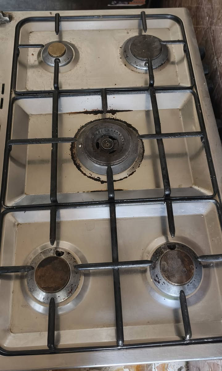 طباخ اخو الجديد فلت الباب من الجانب ونكسرت جامة الفرن يعني عوزة تصليح باب وجامة الفرن .
السعر 100 الف


**إذا كنت صاحب هذا الإعلان وتريد حذفه لأي سبب، رجاءا أرسل رسالة إلى الدعم الفني**