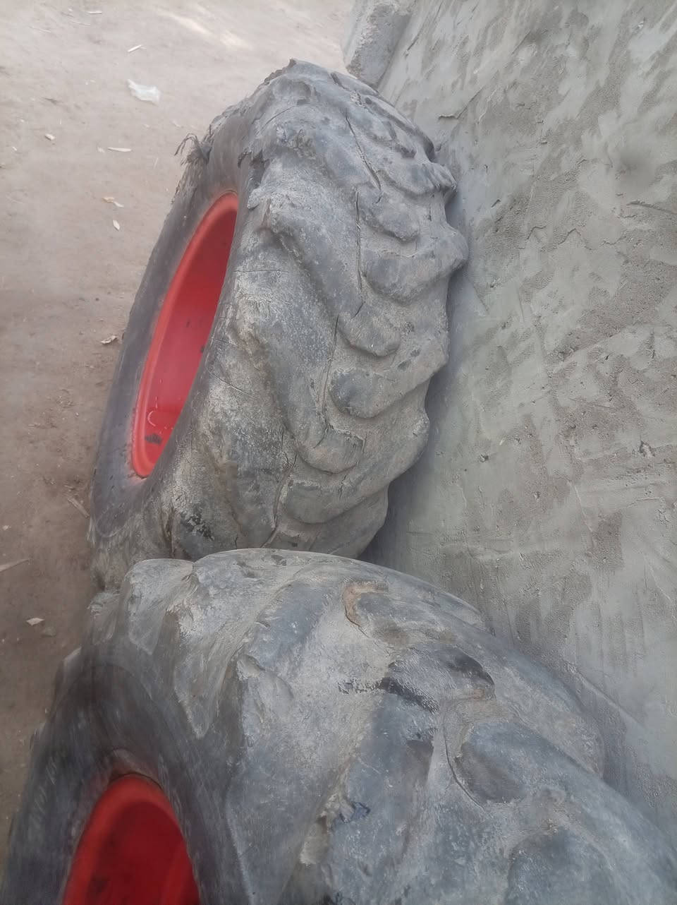 تايرات 20 للبيع
***********
