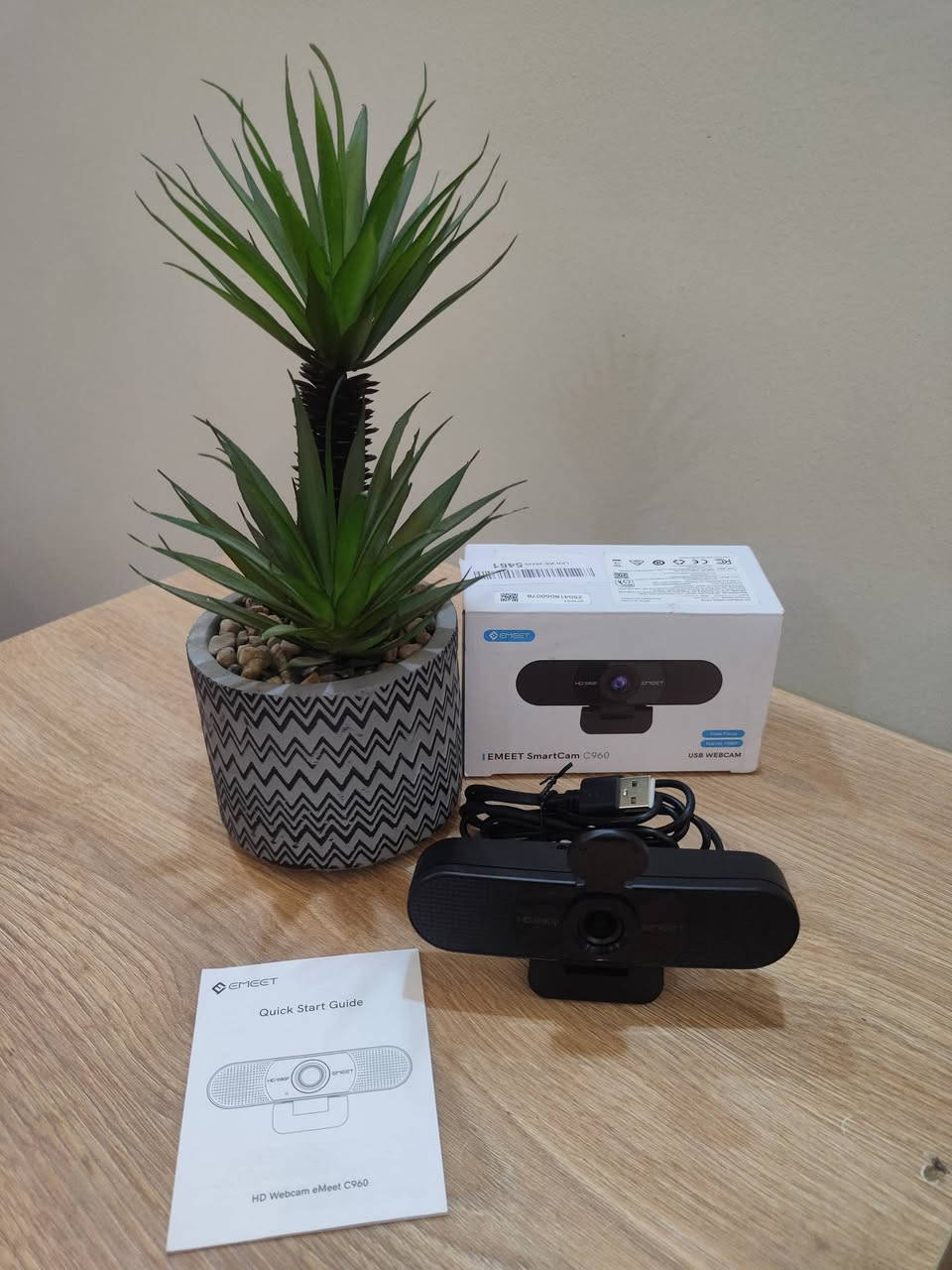كاميرا ويب Emeet احترافية
دقة تصوير 1080 بمعدل 30 هرتز السعر 30  الف
جديدة غير مستخدمة 🥹 
يتوفر توصيل داخل بغداد


**إذا كنت صاحب هذا الإعلان وتريد حذفه لأي سبب، رجاءا أرسل رسالة إلى الدعم الفني**