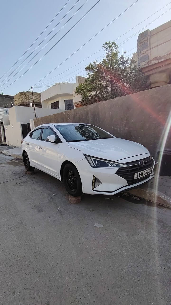 السلام عليكم
النترا 2019 خليجي فول ماعده بصمة
رقم بغداد الجديد داخل جلد فتحة  حساسات مري شفط اشاير بالمري
مكينة 2000 دوش ممفتوح 
كير AT
ماشية 132 
سيارة بيها طخة بالبنيد ابو ستوته رجع عليها ونصبغ بدون قطرة دواخل وبيها ملاحضات بارد وسونار مرفق 
السعر  138 وبيها مجال قليل ما عجبك السعر ان شاء الله تحصل اغاتها 
*********** متوفر واتساب بغداد المحمودية
