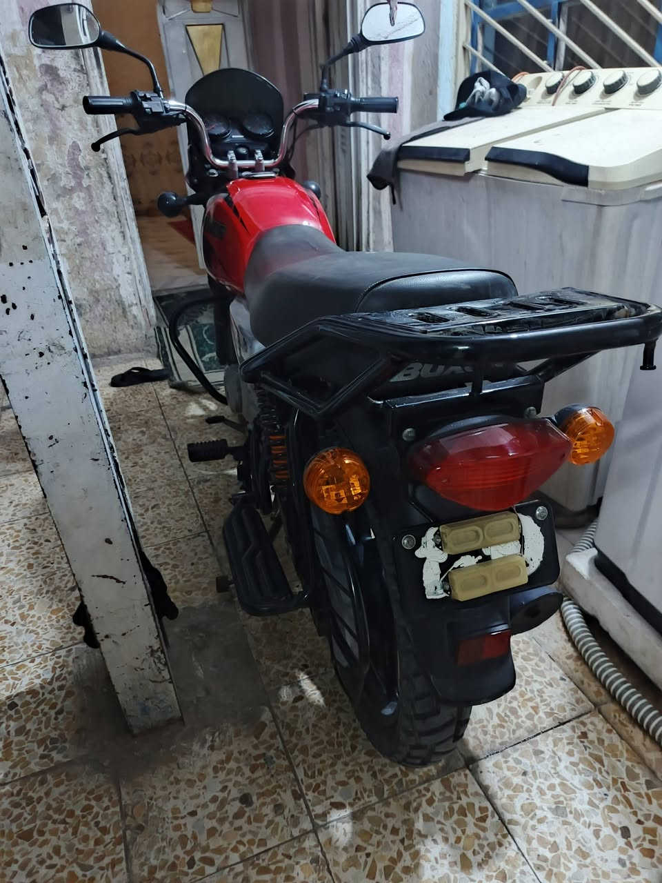 دراجه بوكسر موديل ٢٠٠٢١دراجه زيرو مكفوله من الشخط رجال لي مو شراي لا ينتصل ويتعبني وتعبه ***********
