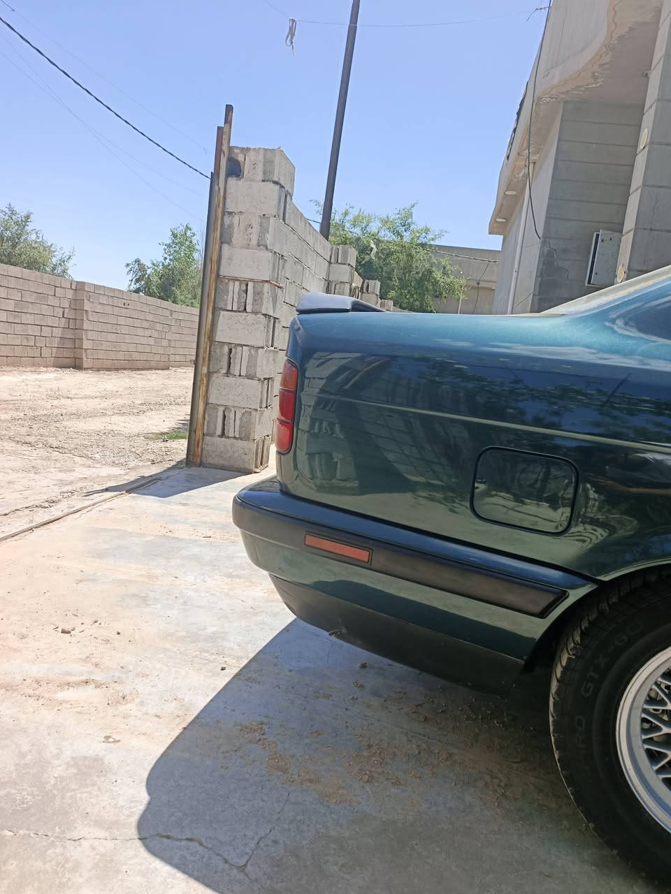 سلام عليكم بي ام 525 اصل وفصل موديل 92 سياره كلها بلاديه صورها قبل الصبغ موجوده اني صبغتها على ايدي بدون قطره خياس وبدون معجون دوسات بلاديه دواخل جلد اسود ملكي رقم اربيل شرط التحويل مكان السياره كركوك سياره نشاط فول اكسل بلادي 200 رون 2,9 طخم تاير جديد صدر امامي وخلفي ١٠٠% تبريد ثلج وسياره بيها هواي مواصفات ما ذاكرهن سياره جديده جديده صبغتها على ايدي بسبب الچلح للجماليه يعني سعر اتصل وتدلل ***********
