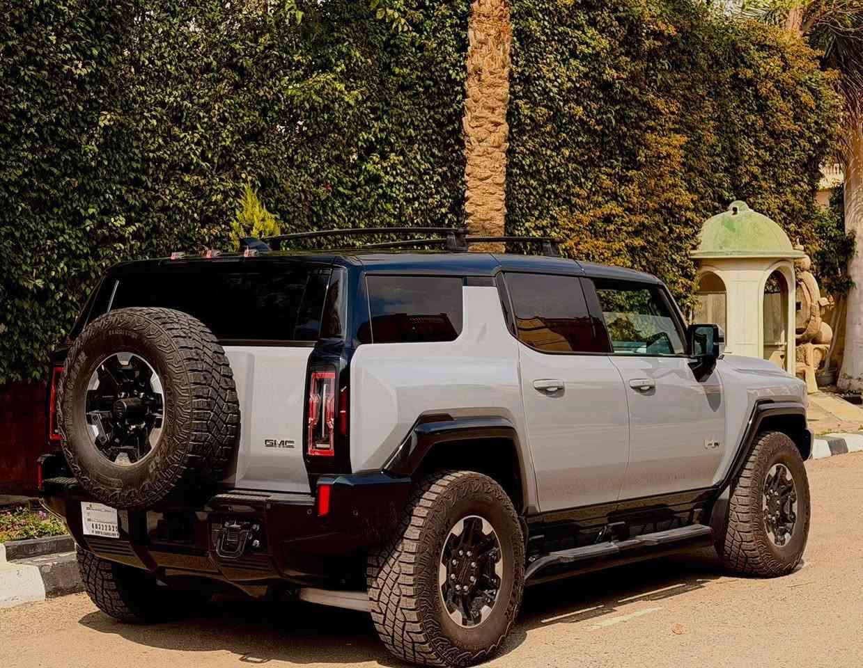للبيع 🔥
HUMMER EV 2024
زيرو كيلومتر – بحالة الوكالة

⚡ قوة 800 حصان
⚡ مدى البطارية 550 كم
⚡ دفع رباعي 4WD
⚡ أداء ثنائي المحركات
⚡ نظام تعليق هوائي
⚡ سقف بانوراما قابل للفك
⚡ شاشة 13.4 بوصة + نظام ملاحة
⚡ Apple CarPlay & Android Auto
⚡ نظام صوتي BOSE
⚡ مقاعد تبريد وتسخين
⚡ كاميرات 360 وكاميرات أسفل السيارة
⚡ نظام النقطة العمياء والمحافظة على المسار
⚡ باكدج أوف رود كامل

سيارة كهربائية بالكامل بمواصفات فاخرة 
متوفرة الان في معرض CARFAX🔥
https://www.facebook.com/share/1EL4ePBN7g/


**إذا كنت صاحب هذا الإعلان وتريد حذفه لأي سبب، رجاءا أرسل رسالة إلى الدعم الفني**