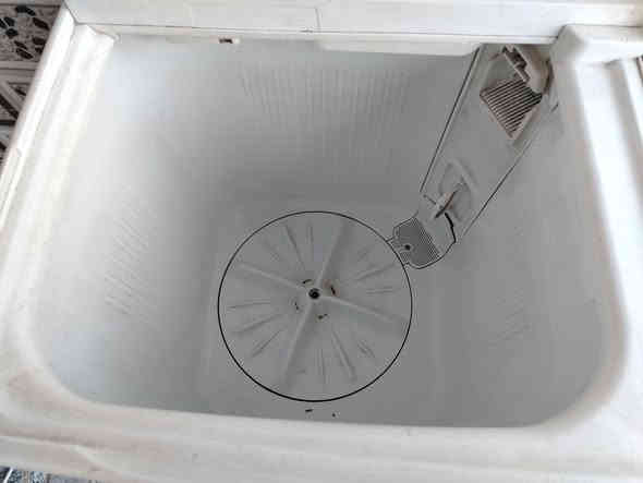 غساله باله هيتاشي الأصلي سعره 80 تغسل وجفف بطانيه حجمه كبير ***********
