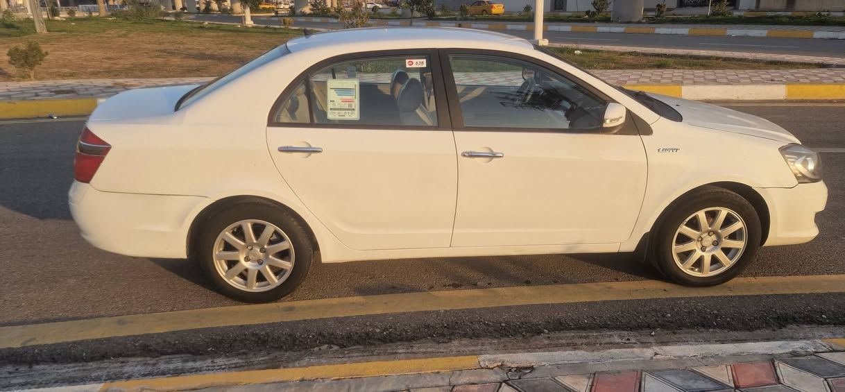 للببع جيلي موبل موديل 2014 رقم سنويه كلها جديد باسمنا تحويل وكاله بطاقه بانزين بيها سياره جديده كلش  محورها كير ومحرك كورلا شاد عليها حجم ١٨.  مرغوب بيكاتشو  شرط انسه عطلات كل عيب مابي تبريد تدفيه كل تمام صدر جديد سياره بيها 3 مكانات صبغ بدون ضربه بدون دواخل  سعرها 61 ومجال بسيط كد جيه مكاني كركوك 
*********** كركوك, العراق
