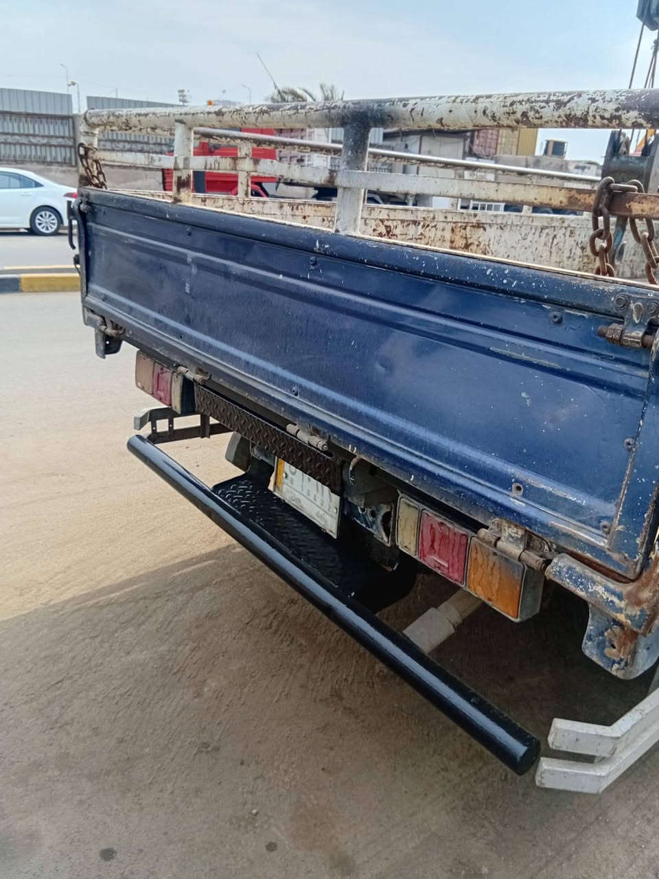 السلام عليكم
كنتر للبيع مديل 94 كرين بلسنويه 
طوله 5متر بلاد 6ستد 
علماً انو السياره تباع بدون كرين 
فقط لبدي مع سياره
مكان سياره بغداد رقمه بغداد بسمنه 
‏0770 928 5608‏
السعر 120 وبيه مجال
التحويل مباشر
