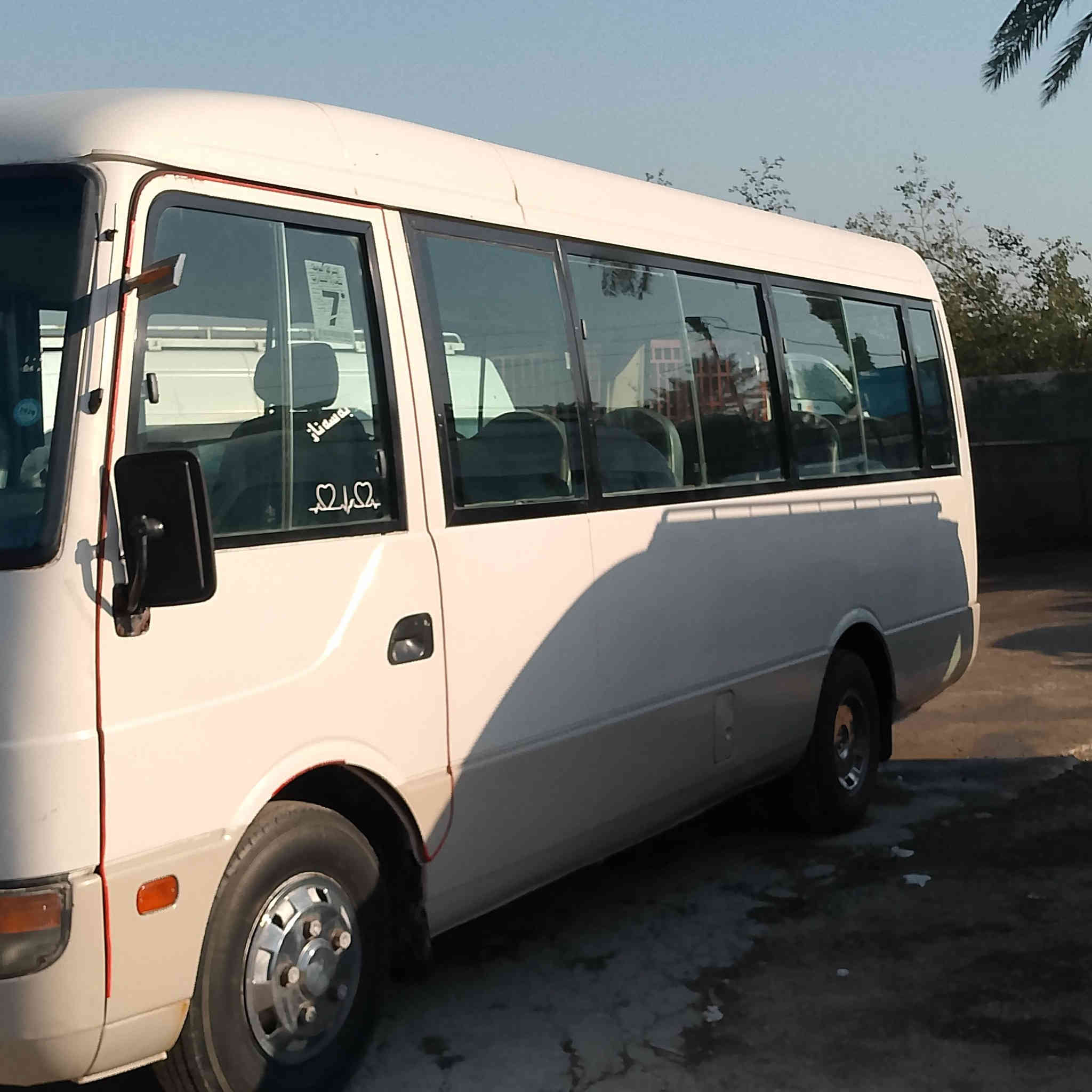 سلام عليكم كوستر روزه موديل 2005  محرك بانزين كير مكفول حداديه السعر 140 العنوان بغداد. الرشيد رقم الهاتف ***********
