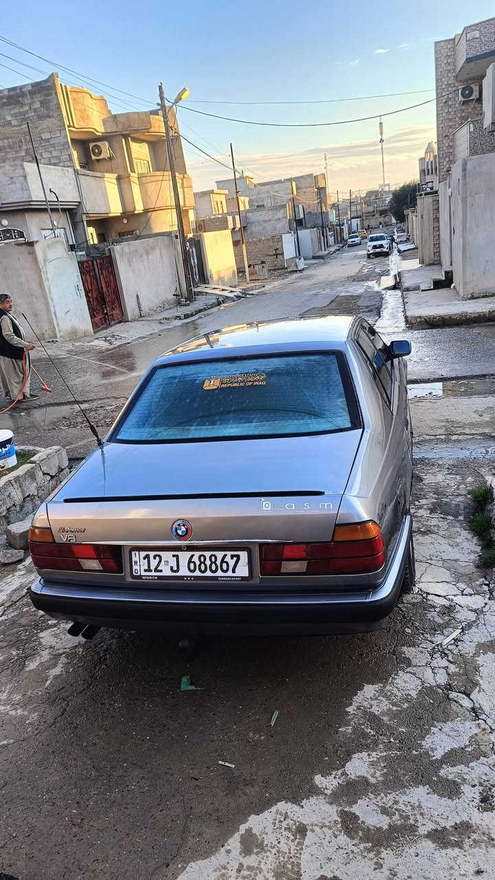 سلام عليكم بي ام للبيع حجم 730 ثمانية سلندر رقم نينوى سنوية وهزى جديده سيارة نضيفة شرط الوكالة والتحويل عنوان موصل ***********    *********** السعر 55 وبيهة مجال للشراي
