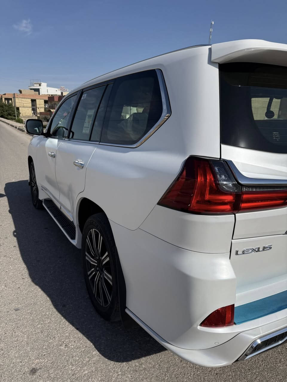 السلام وعليكم البيع 
لكزز موديل 2021   ابريم اصلي فول ابواب شفط  مواصفات 1/1 معروفه مواصفات لكزز  حلا من الصور 
كفاله عامه   مغلفه PPF بل كامل مات 
رقم شمالي  باسمي  شبه مميز رقمه 
 ومواصفات الكزز   معروفة  
ماشيه  25 الف  حقيقي 
 بصمات اثنين وكرت كله موجوده بيه غراضه اصليه وعدده  كله موجوده 
   
مكاني الرمادي  رجاء فقط شراي يتصل 
                                             ***********
