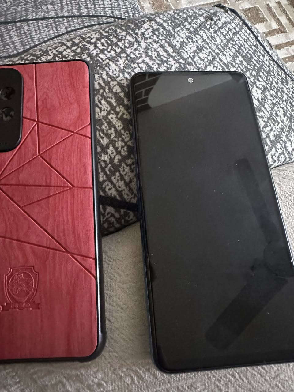 سامسونغ A52 ذاكرة 256 رام8 الجهاز نظيف سعره 160 مكاني المشتل الأتصال عل ***********
