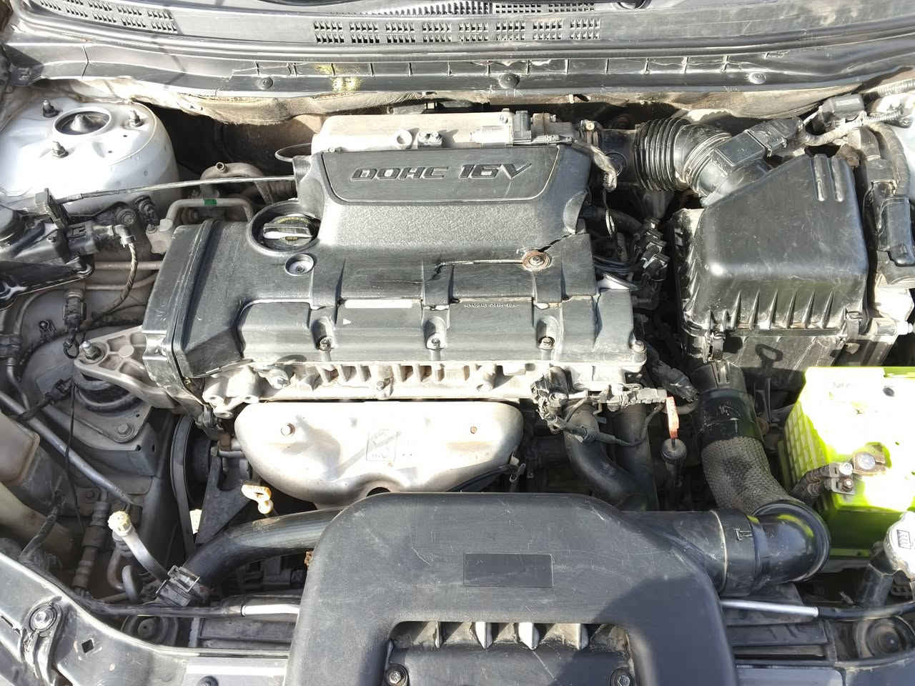 السلام عليكم. الانترا المقدس 2010 وارد امريكي السياره ليبل واحد ماعدا قبق الجنطة وبيها طخه بلجاملغ الامامي الايسر ومصلح ع البارد محركها خير من الله وكير وتبريد وتدفئه مكفولات صدرها خير من الله هيئه مصفره ارقام انكليزي رقمها بغداد والسيارة بأسمي مكاني بغداد.السعر 100وبيها مجال جدآ بسيط  للأتصال *********** بي واتساب
