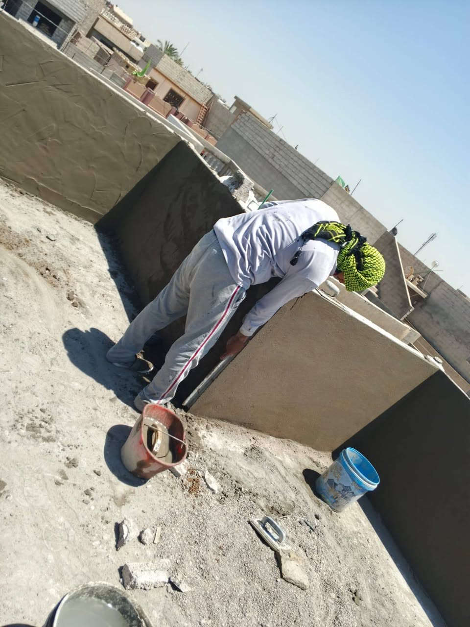 سلام عليكم كادر لباخ متفرغ شغل درجه اولى تصال على رقم ***********

