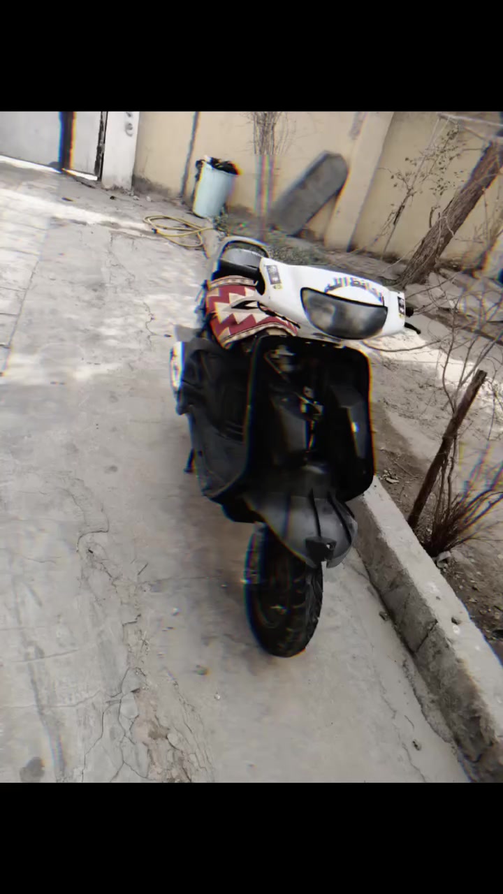 فراشه للبيع بدون كفر محرك مفتوح ماناقصه برغي مكرك عله الشرط شلعه ومعدل السعر 250وبيهه مجال مكاتبت الوكيل موجوده***********
