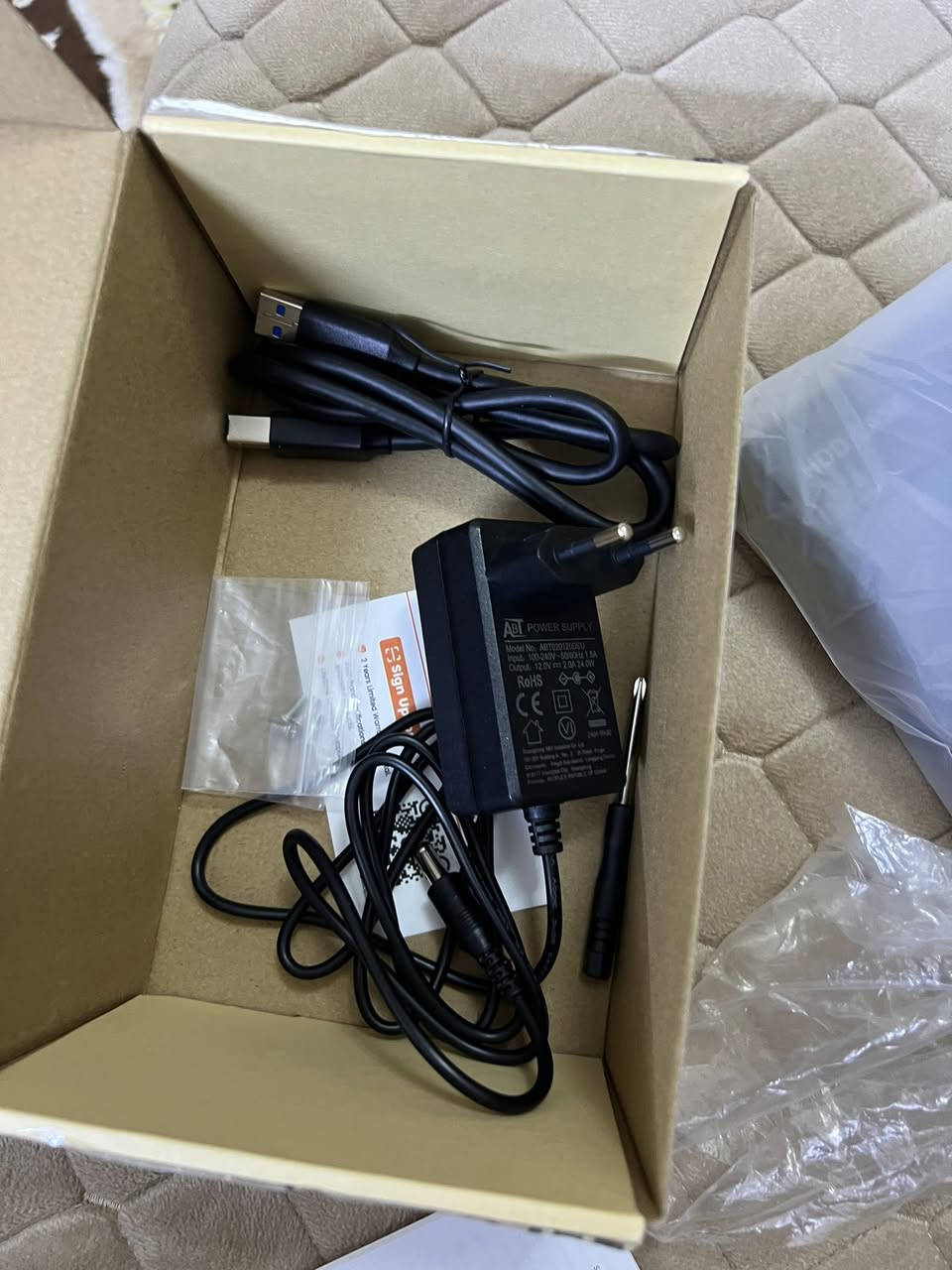 هارد حيس خارجي مع الملحقات
امزون 
المهتم يدخل خاص


**إذا كنت صاحب هذا الإعلان وتريد حذفه لأي سبب، رجاءا أرسل رسالة إلى الدعم الفني**