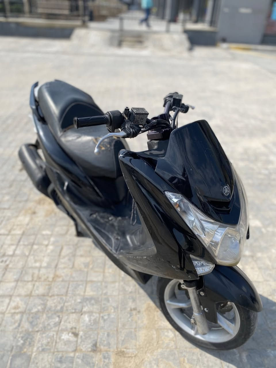 سلام عليكم ماجسته اس للبيع دراجه كلش حلوة وناعمة عليها فج برمبو وستيرن رياضي كامله من كلشي نقصها بس دوشمة الكشن والدوسة اليمنة نضافه الگڤر ٩٠٪؜ مكاني ساحة عدن قرب مستشفى الشرق الاوسط السعر ٨٧٥وبيها مجال بسيط رقمي ***********
