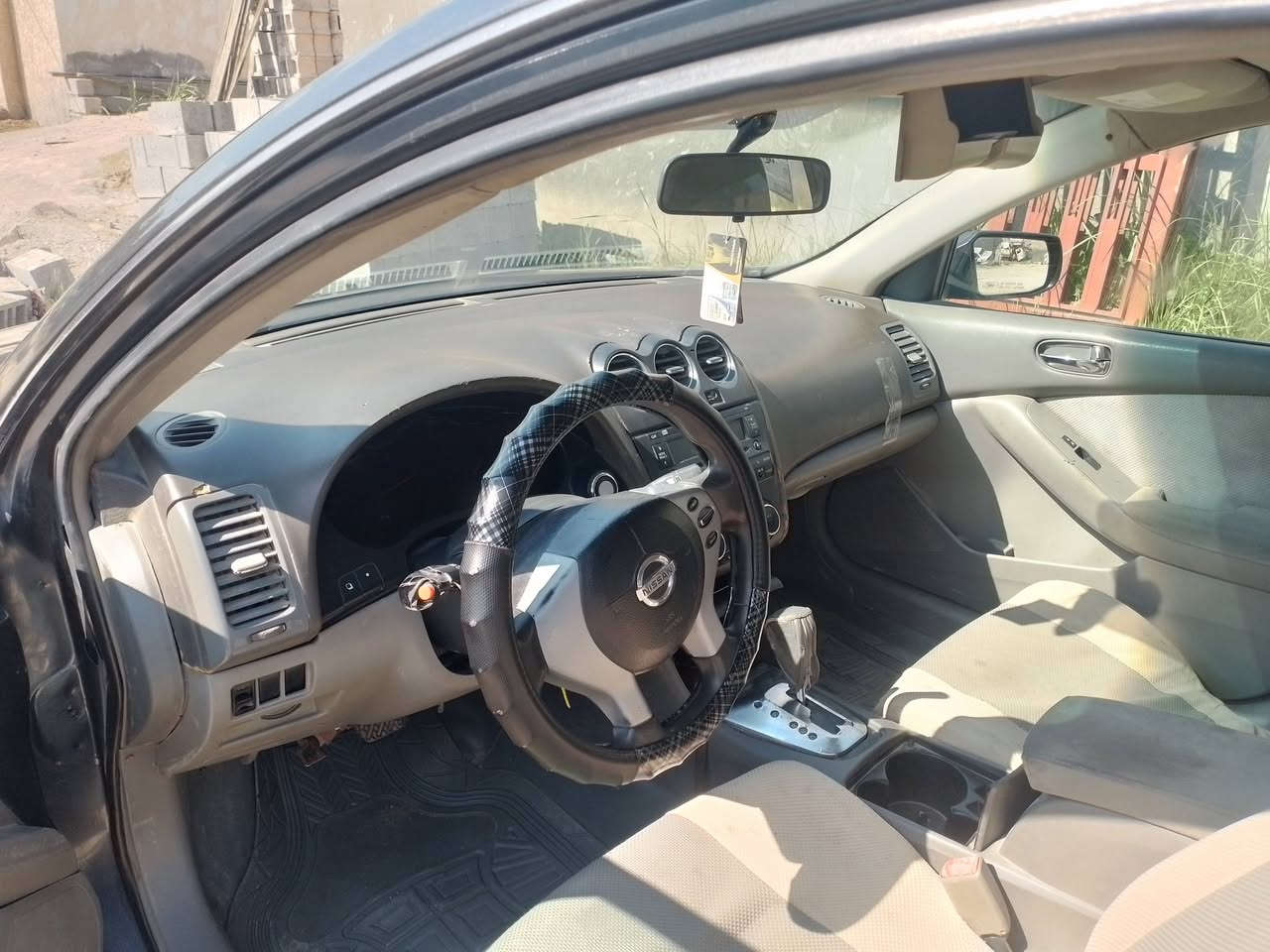 نيسان التيما للبيع ٢٠٠٩ كير ومكينة وظفيرة قاعدة فيوزات قبل ١٠ ايام مشدودات  سعر ٧٤ رقم ديالى صبغ حزام قمارة بدون مكان بعقوبة تقاطع القدس ***********
