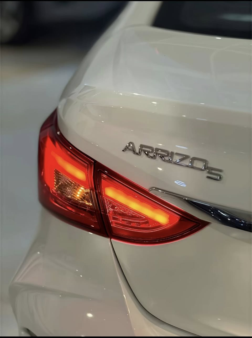 السلام عليكم
🚗 للبيع شيري أريزو 5 – موديل 2025
رقم بغداد تحويل مباشر
السيارة لون أبيض، زيرو🌟
🔹 الموديل: 2025
🔹 اللون: أبيض
✨ المواصفات:
✔️ تكييف بارد
✔️ شاشة لمس
✔️ بلوتوث + USB
✔️ زجاج ومرايات كهرباء
✔️ ABS
✔️ وسائد هوائية
✔️ قفل مركزي

🛡 بيه ضمان 6 سنوات من الوكالة
🚘 

💰 السعر: ………115قفل
📍 الموقع: ………كوت الخاجيه
📞 للاتصال: ………***********
