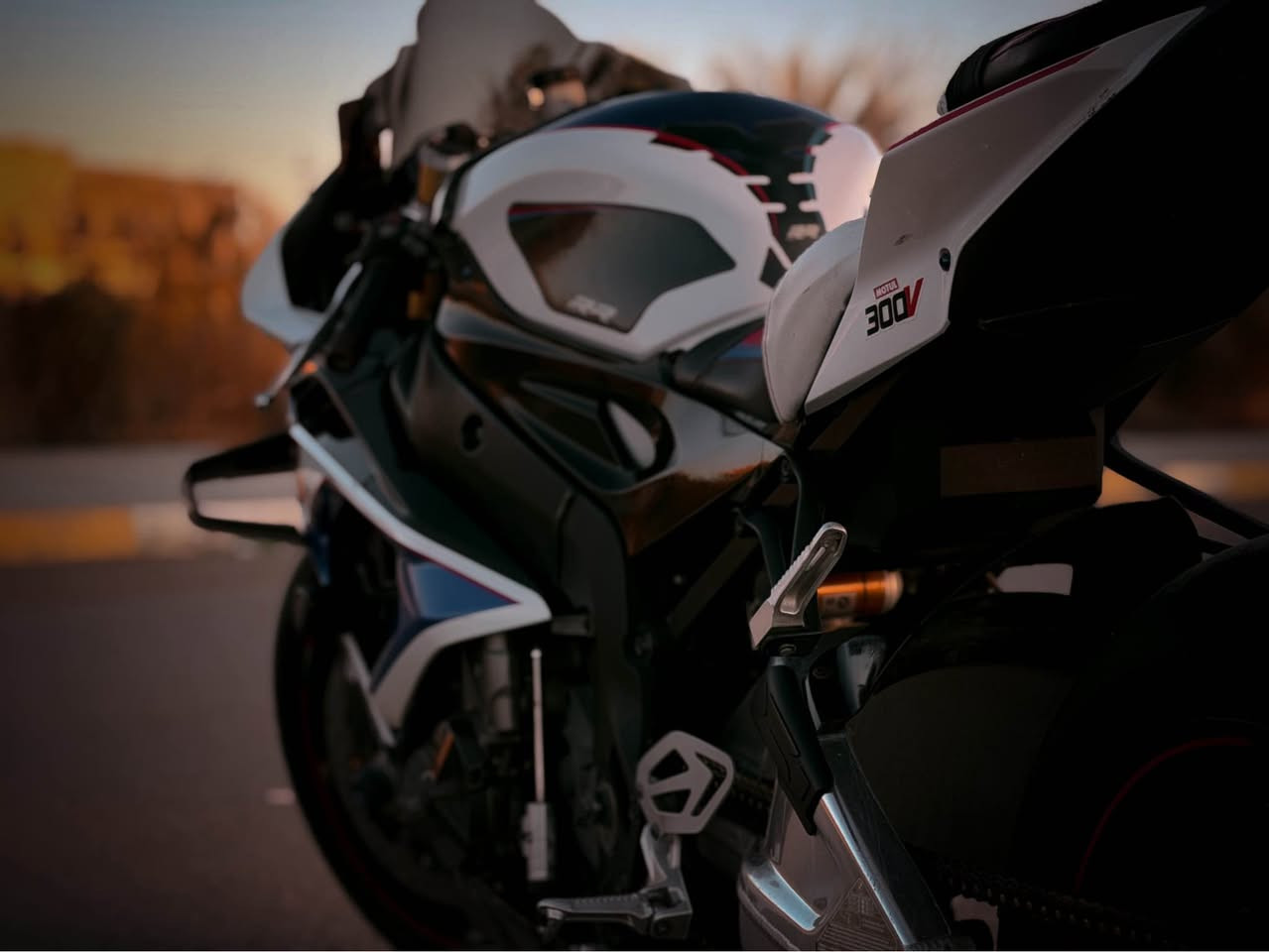 🔥مرقـمة🔞BMW⚠️2018〽️1000rr

⚜️: دراجـة BMW 2018 اصـل ⚠️🔞🔥مـرقمة مشروع وطني 🔥🚫

⚜️: معـروفة مواصفات الـ 2018

⚜️: داخله للعراق ماشيـه 11 الف وحاليا ماشيه 19الف 🔥

⚜️: نظـام . ABS مانع انزلاق 🔥

⚜️: تـدفئـة يـدات 🟰

⚜️: تـركشنات (مودات) شغالات ™️

⚜️: علـيها هواي تزويدات واكثرها فايبر الياف اصلي ⚠️👇🏽.

⚜️: مـازدات حـواجب لد 👁️‍🗨️

⚜️: بجم فايبر كاربون اليـاف اصلي ✔️

⚜️: كفرات جانبـه تحت الياف فايبر كاربون اصلي ➰

⚜️: تهـبيطات خـلفيـة ماركة SAVGE اصـليات 🔝

⚜️: تطـولات ACC اصـليات وكاله 🔚➖

⚜️: زنــجيـل ماركـة EX 3D 〽️

⚜️: تانـكي نص فـايـبر كاربون الياف ▪️

⚜️: صـلنصـه Brook’s اصـليه 🔊

⚜️: هـدرس ريـاضي اصلي 📢

⚜️: جنـاح فايبر كاربون 🃏

⚜️: جـامـه ماركـة PuiG اصـليه ♠️

⚜️: سلـايدرات RG اصـليات ♦️

⚜️: فـجوج brembo .. اصـليات 🀄️

⚜️: دهـن MOTUL .. V300 ♥️

⚜️: دهن ابـريكات كـلهه مـوتل

⚜️: جـامرلغات فـايبر اليـاف اصـلي 🖊️

⚜️: الدراجـه وارد يـاباني موجودات الصور

 ً

📞: رقـم الهـاتف ***********

📞: رقـم الهـاتف الثاني 0772 465 9825

    📍 مـكاني ديـالى - المـقدادية 📍 المقدادية, ديالى
