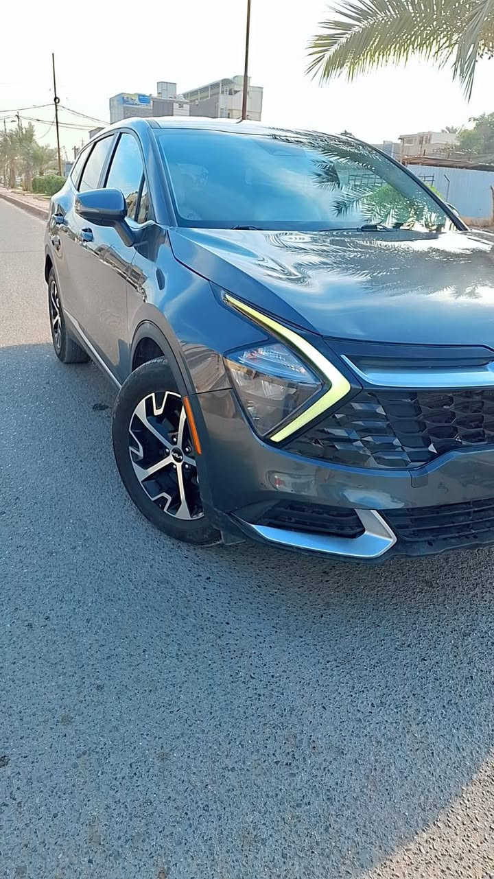 كيا سبورتج موديل 24  امريكي دخول جديد  حادثها واضح بصور  جاملق وبنيد طاك ايرباك الستيرن
سياره مواصفات EX فول عدا الفتحة 
كشن جلد ابيض ملكي 
هيترات بالكشن والكشن كهرباء 
بصمه تشغيل عن بعد 
 داريف مود اوتو هولد وباقي المواصفات 
لونها فيلي 
مكينة 2500 ماشية 28 الف 
موجوده بغداد دخول جديد بدون رقم ب 180$ 
***********
