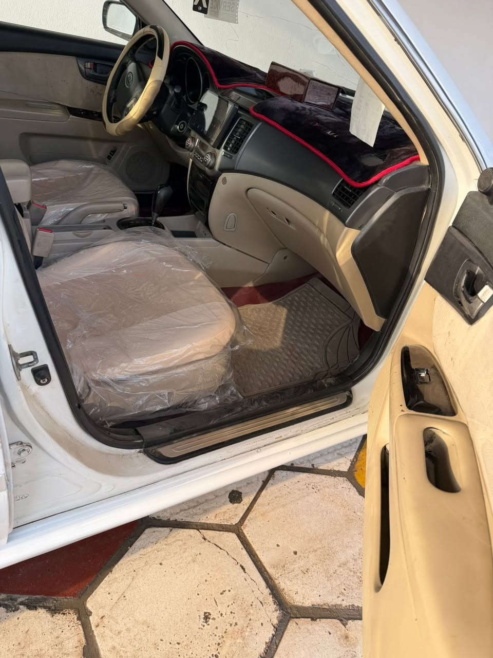 اوبتمة خليجي ٢٠٠١٠ مصبوغة صبغ عام السعر  ٩٥ ورقة مكان السيارة رمادي حصيبة الشرقية   ***********
