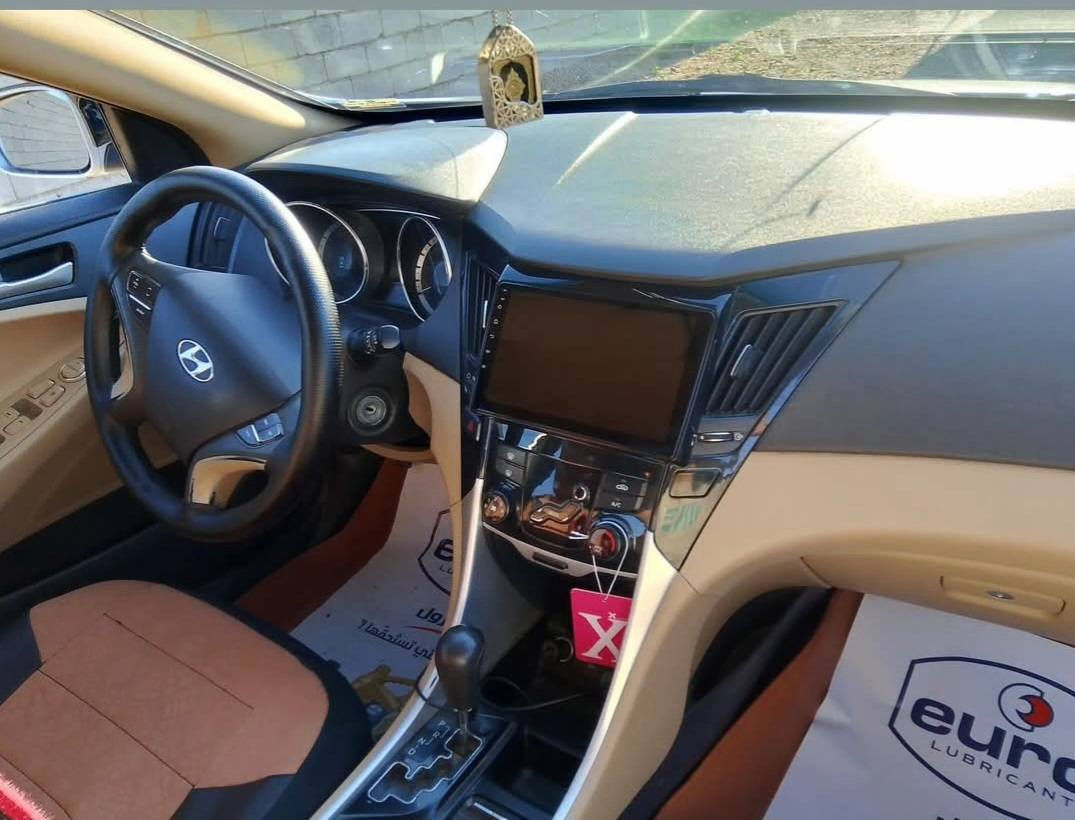 السلام عليكم سوناتا 2011  خليجي 
السيارة حيل نضيفة وجهازة ؏ اخر حباية شغل وامشي 

السعر :- 125 وبيها مجال 

السيارة عليها ادامة كاملة فلس متحط عليها 
تبريدها ثلجج انسه يبوخ بل ازدحامات 
وصدرها جديد بعده  محركها صوت متسمع اله جاهرة من كلشي 

السيارة رقم بغداد 

 
الرقم :-  ***********

الشراي يتصل وميكون خاطره اله طيب 
وبل عافيه ؏ ياخذها
