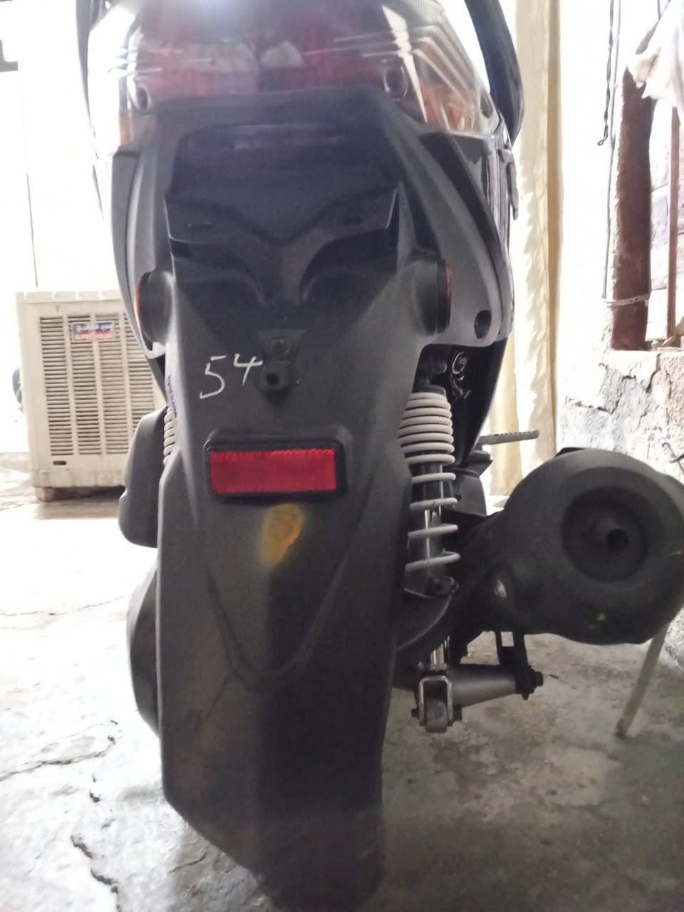 سلام عليكم دراجة جبتي ار حديث مكفولة كفالة عامة 35ختمم دراجة ما طالعة ولا متعوبة دهن ليكي مولي بانزين محسن اروراق معرض موجودات جيب فيتر وتعال لون اسود  سعر مليون 150الف مكان بغداد الشعلة شراي تصل ***********
