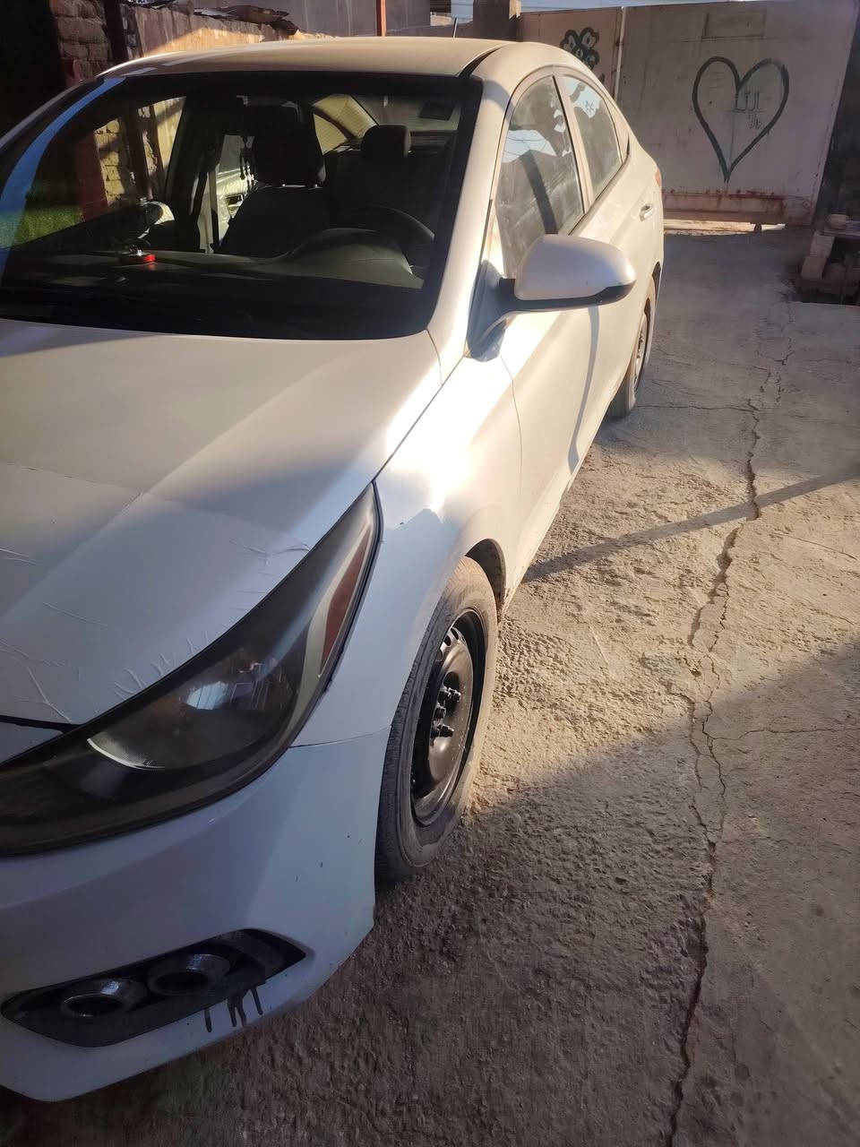 سلام عليكم اكسنت 2020 أمريكي حدث بنيد دعاميه وشويه بخشم الشاصي مكدار قل الشبر مكرك الف وستميه  كير مكرك مكفولات حداديه جديده تبريد بشرط عوزه بس غاز سعر 120 وبيها مجال مكان حله ***********
