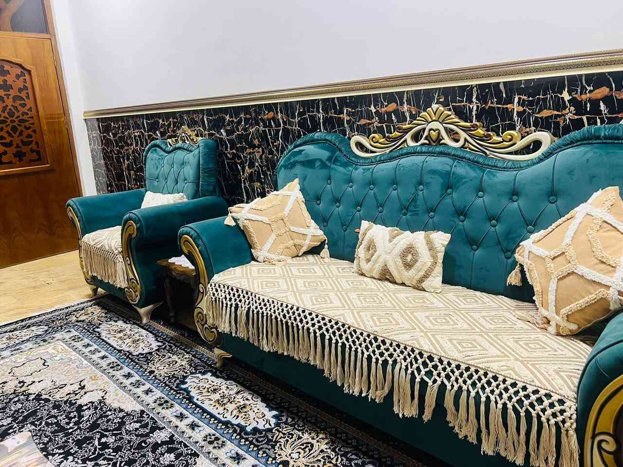 تخم للبيع عشر مقاعد نضيف اخو الجديد مكان الكوت  ناحية شيخ سعد رقم
***********
