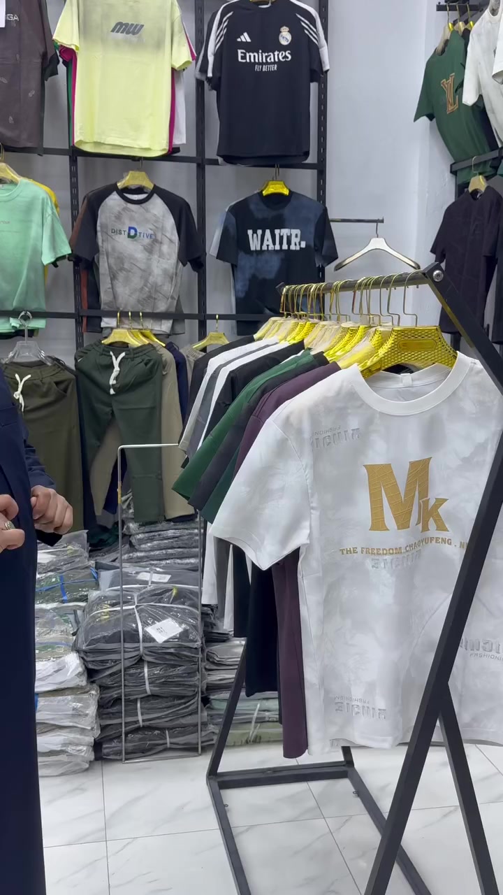 ⭕️جملة فقطططط⭕️
متوفر الآن بدي صيني ماستر درجة أولى بألوان وموديلات عصرية كما موضح بالفيديو، بسعر 8500 دينار فقط مع توصيل لكل محافظات العراق
،للحجز: *********** 👕🔥
#ملابس_جملة
#ملابس_جملة_رجالي
